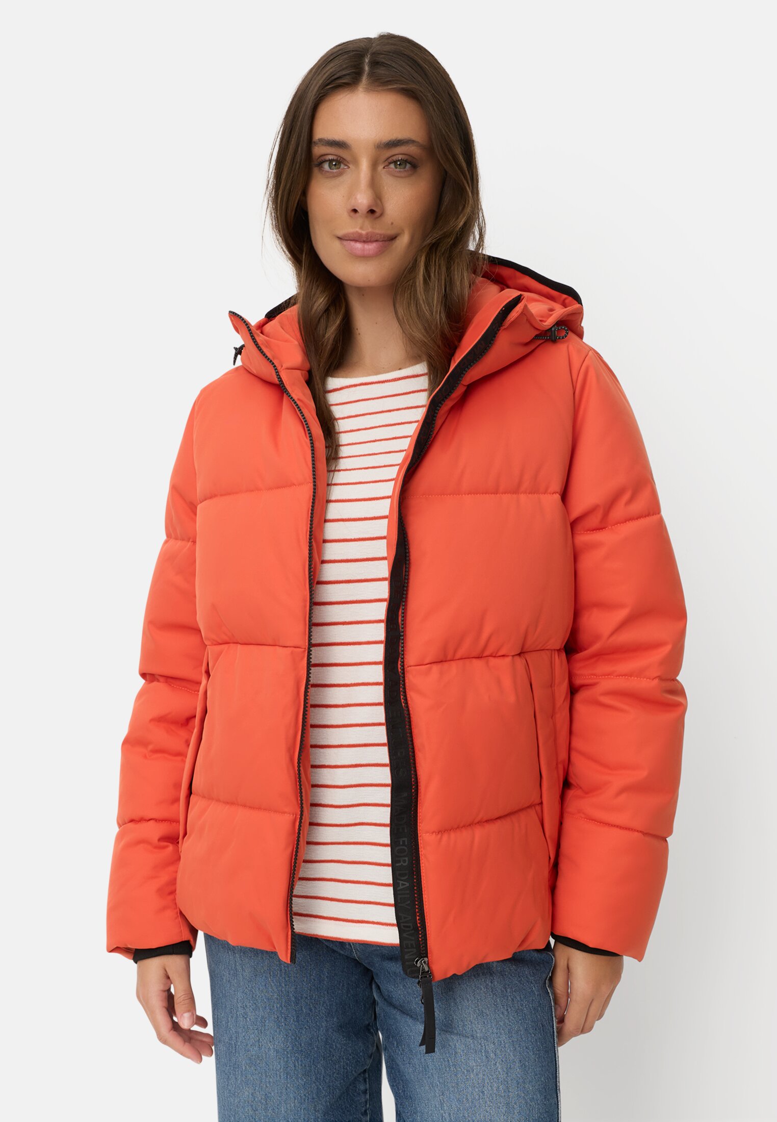 Damen Gefütterte Jacke mit reflektierenden Details Orange getragen vorn