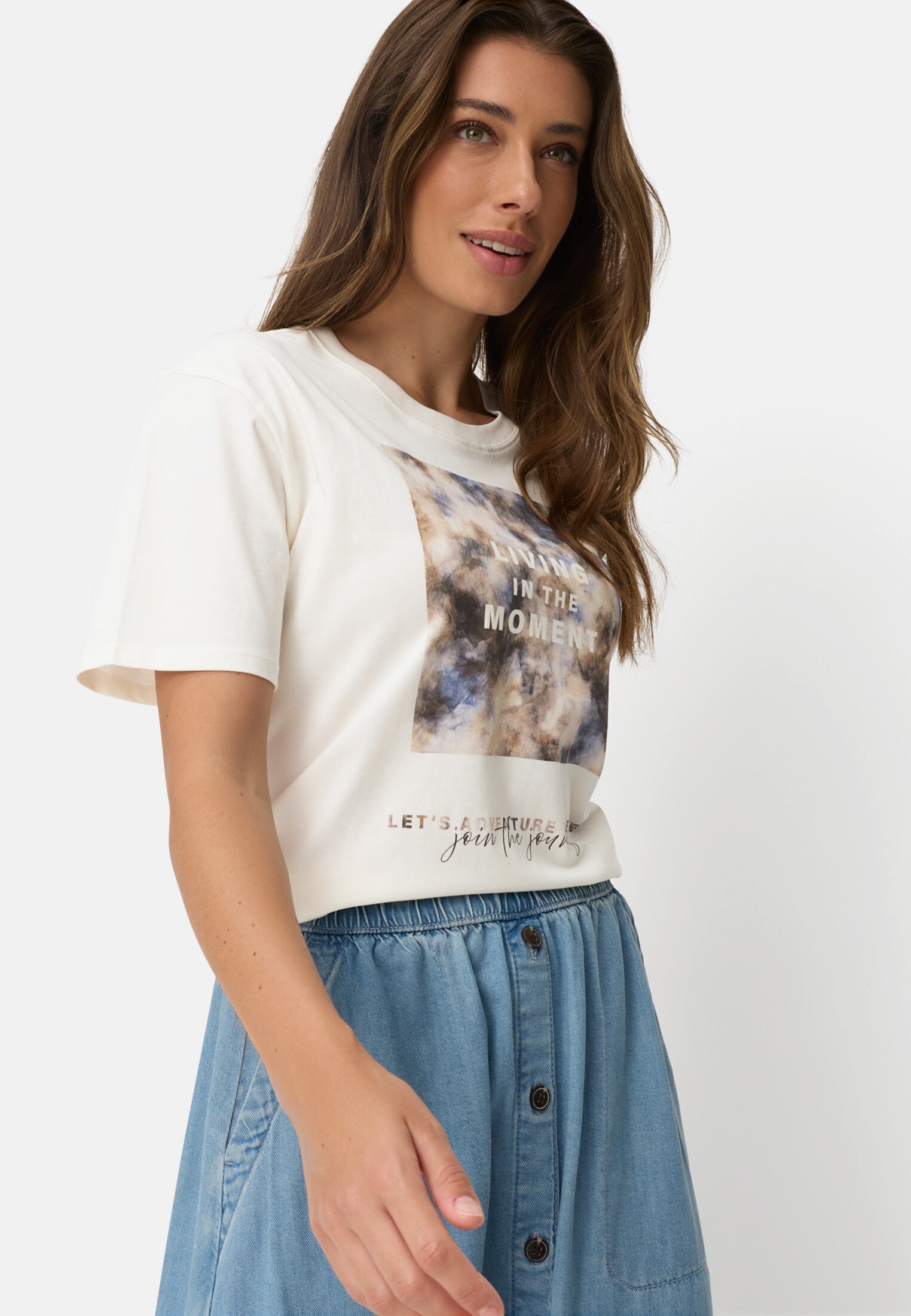 Women Printed T-shirt made of 100% cotton Milky white worn emotional