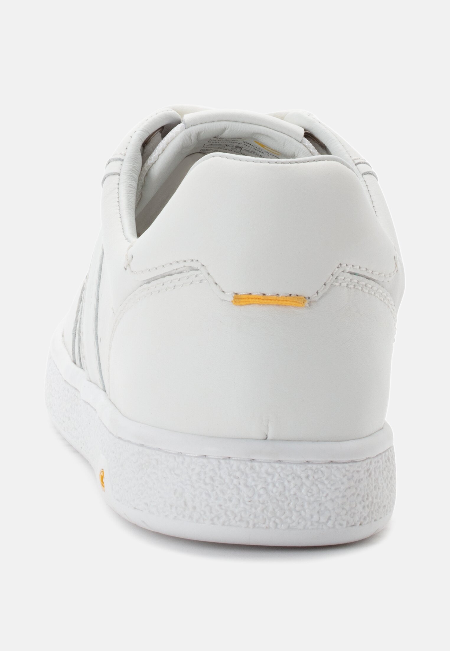 MI_55BNA11-0201-500_3G-00 Men Sneakers made of smooth leather and suede White front close