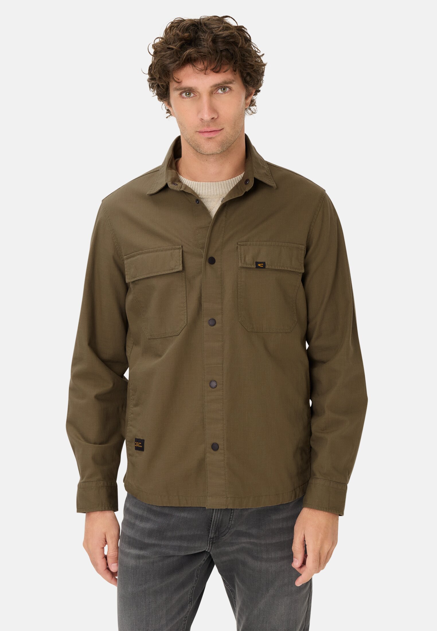 Men Overshirt with pockets Olive Green worn front