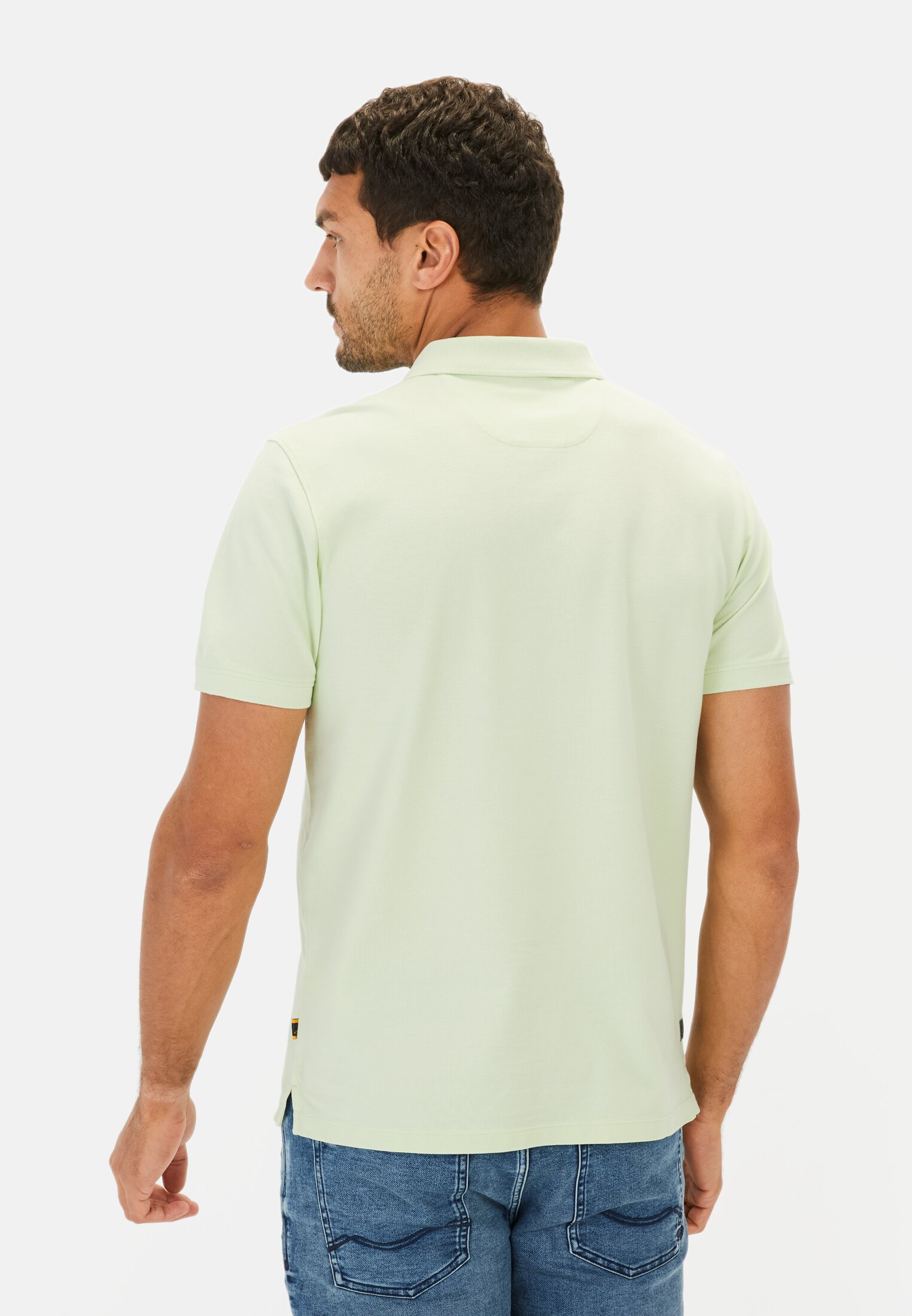 MI_09920-5P00-70_M2-00 Herren Kurzarm Poloshirt aus Baumwolle Hellgrün getragen hinten