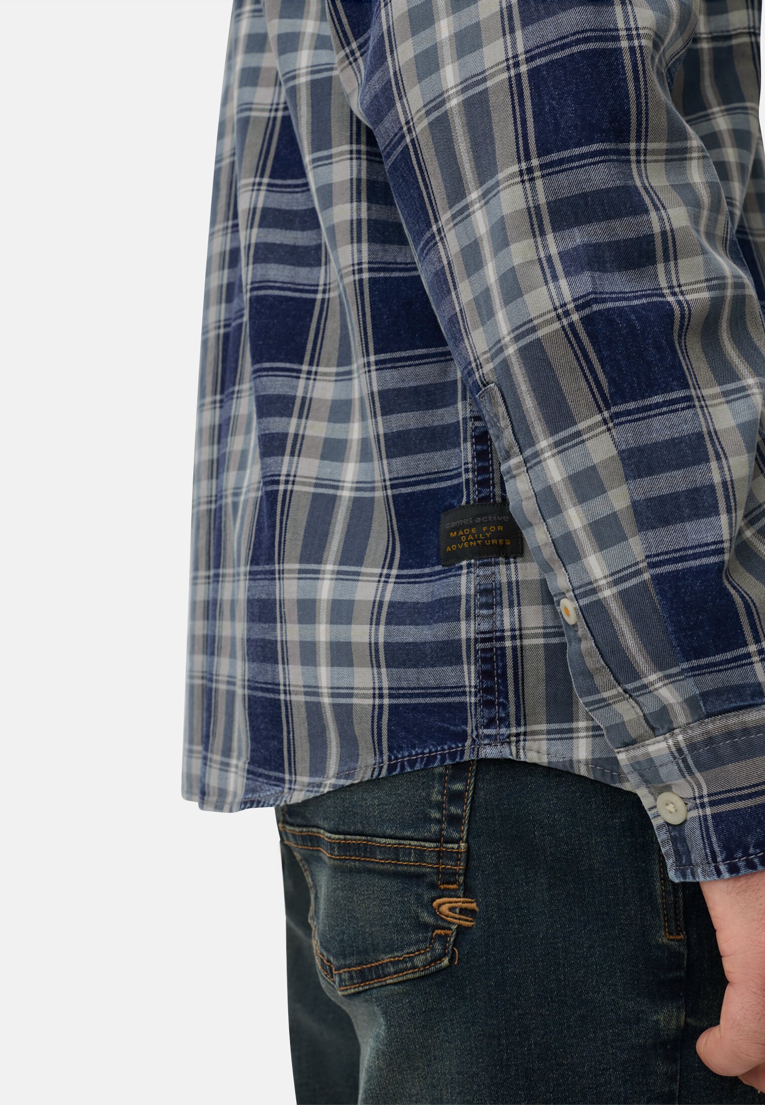 Men Long-sleeved shirt with chest pockets Stone blue worn detail close