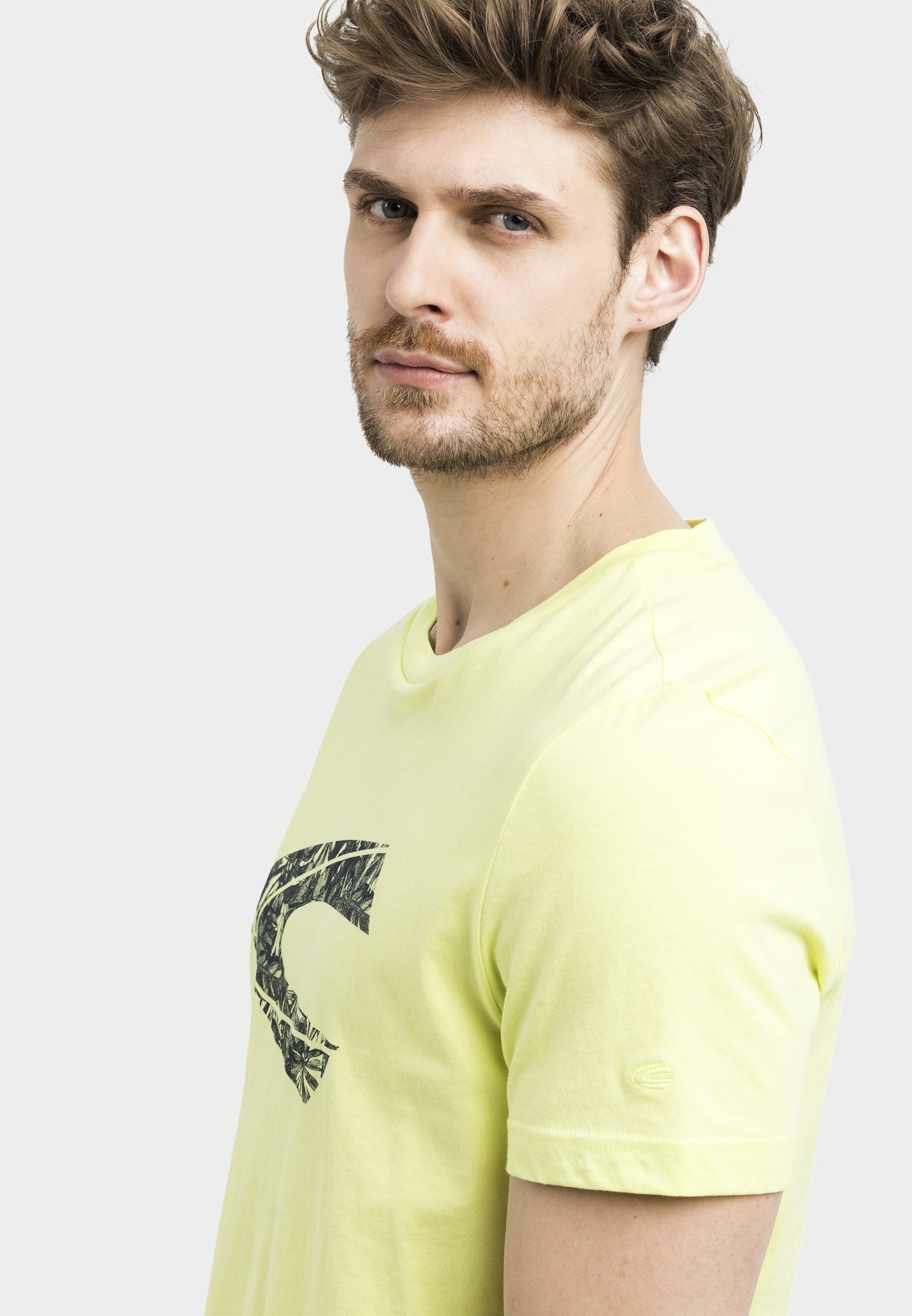 409646-5T15-63_M5-00.jpg