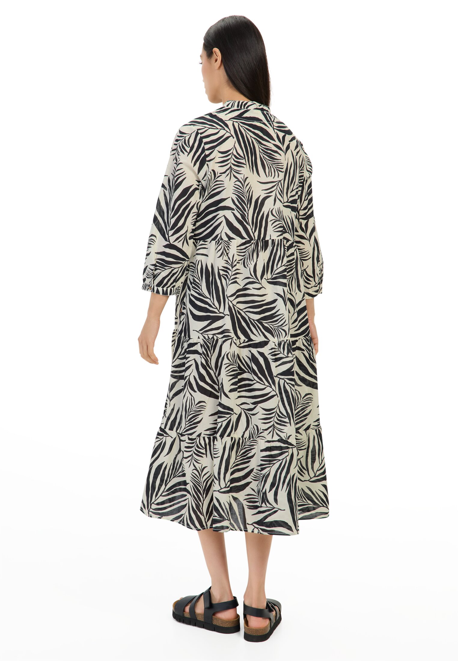 camelactive_Kleid_AOP_391280-5S52-98_M2 Women Midi summer dress with all-over print Black worn back