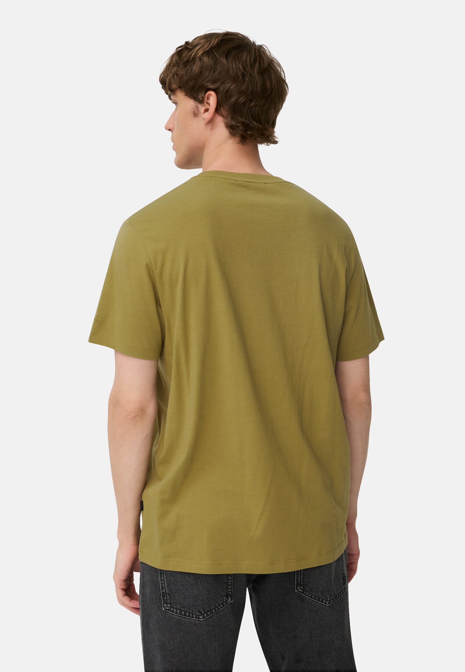 Herren T-Shirt mit Print aus nachhaltigem Organic Cotton Moosstein getragen hinten