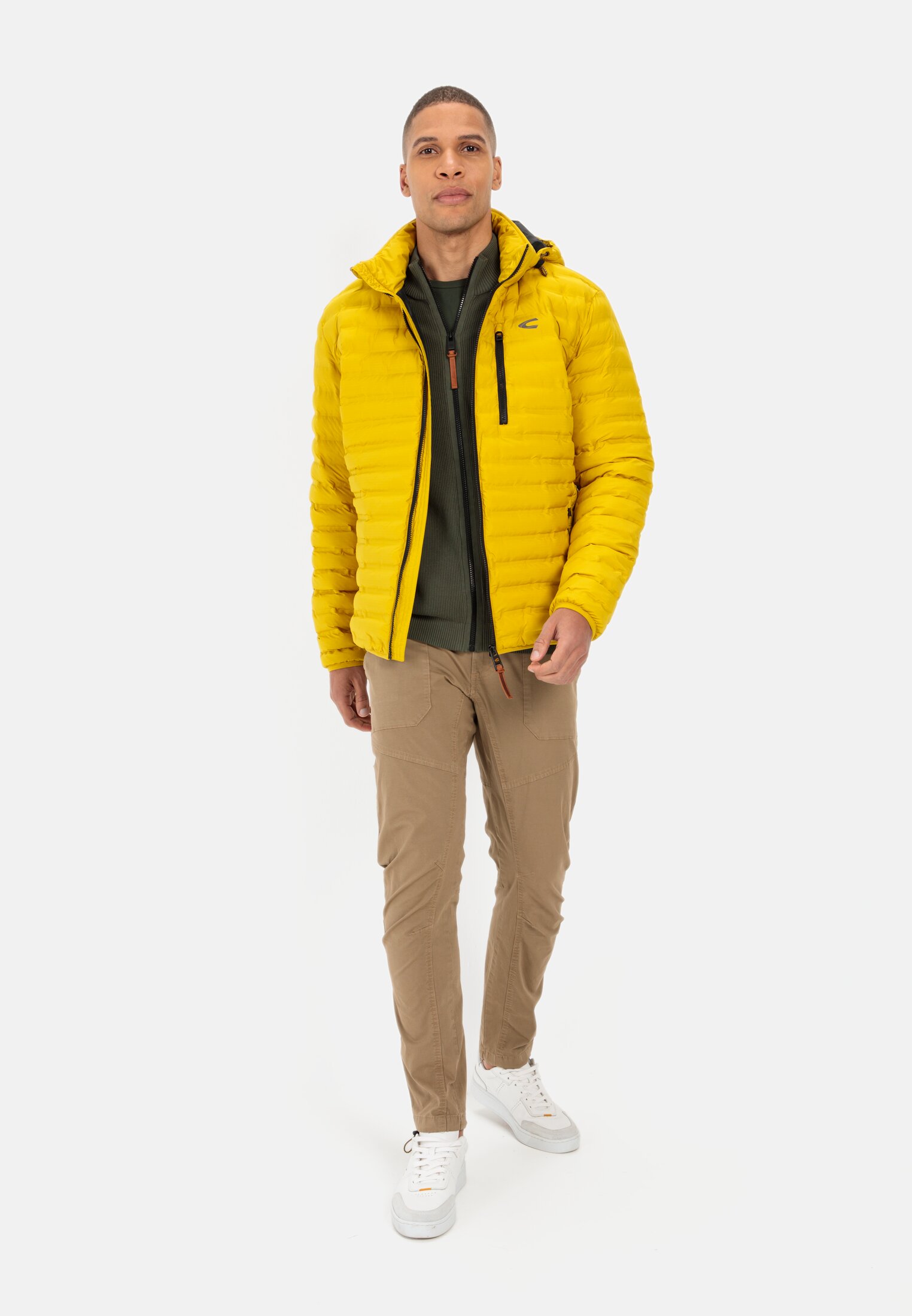 Heren Tapered Fit Worker Chino Bruin gedragen voor lichaam compleet