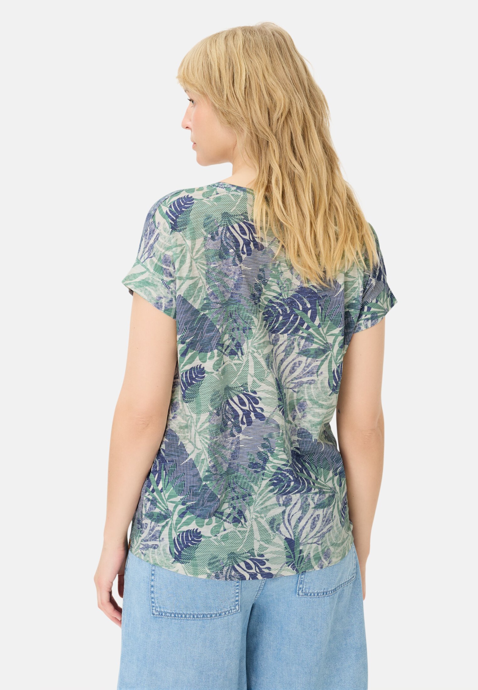Women T-Shirt with crew neck Jade AOP worn back