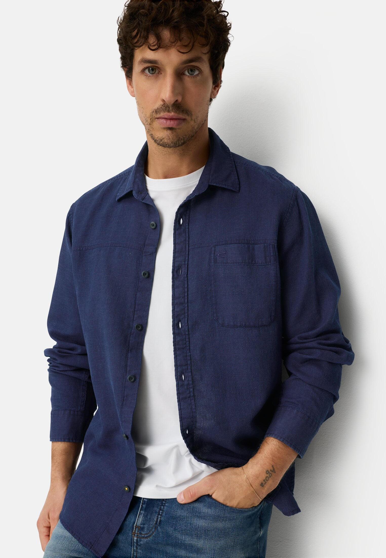 Heren Overhemd met lange mouwen van puur katoen Marineblauw gedragen emotional 