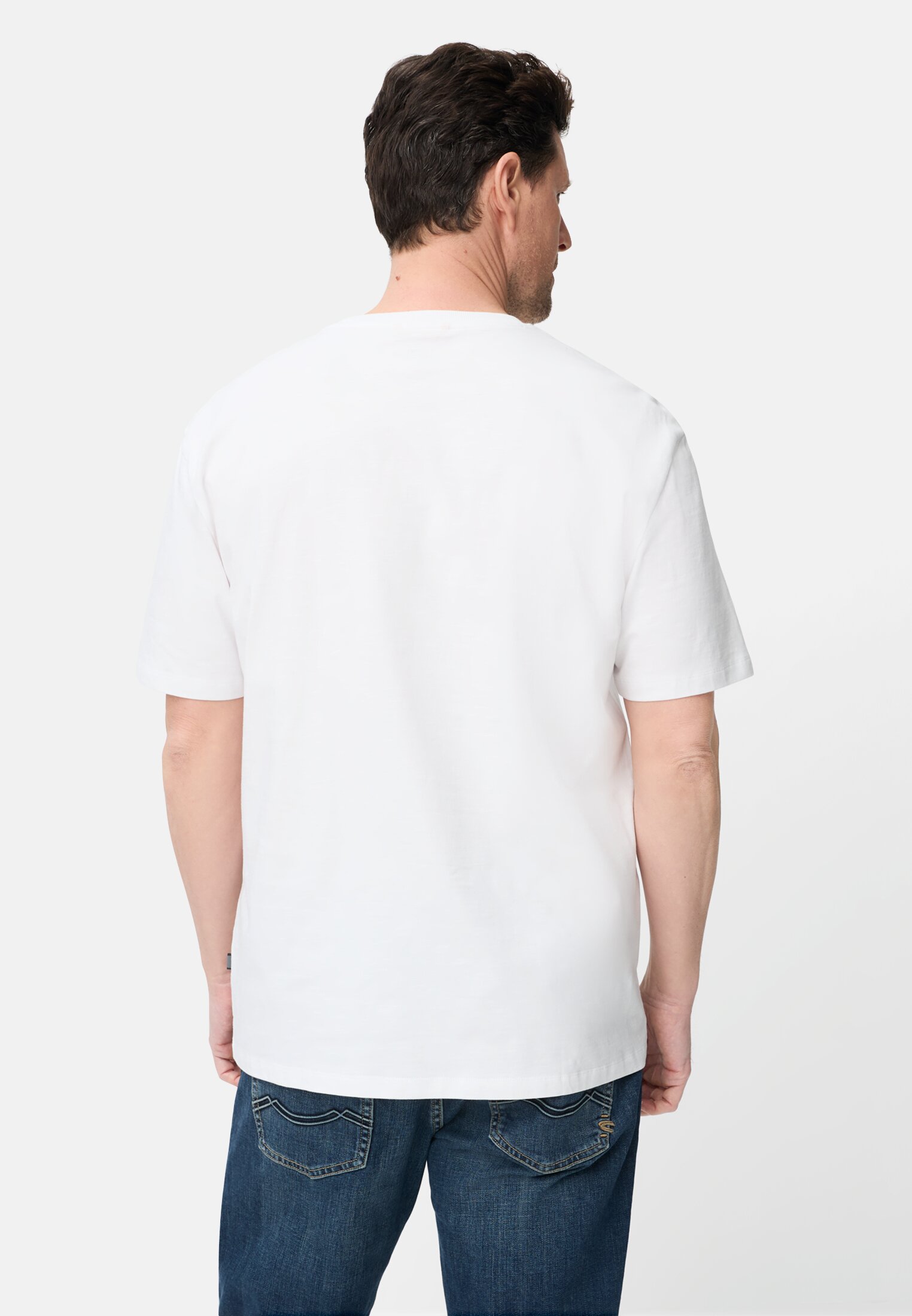 Herren T-Shirt aus reiner Baumwolle Weiß getragen hinten