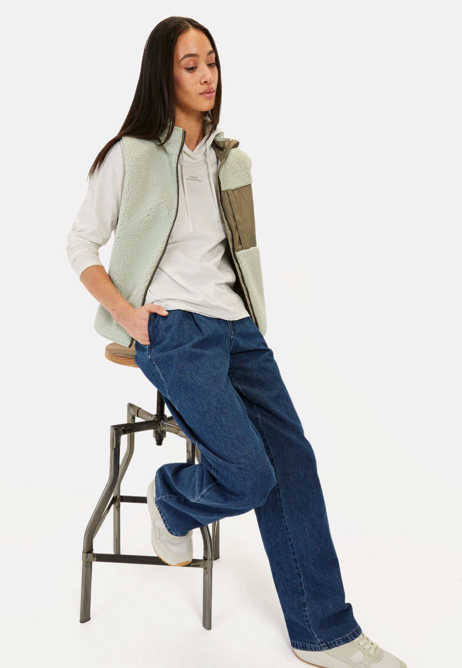 Women Teddy vest with stand-up collar Eukalyptus worn emotional