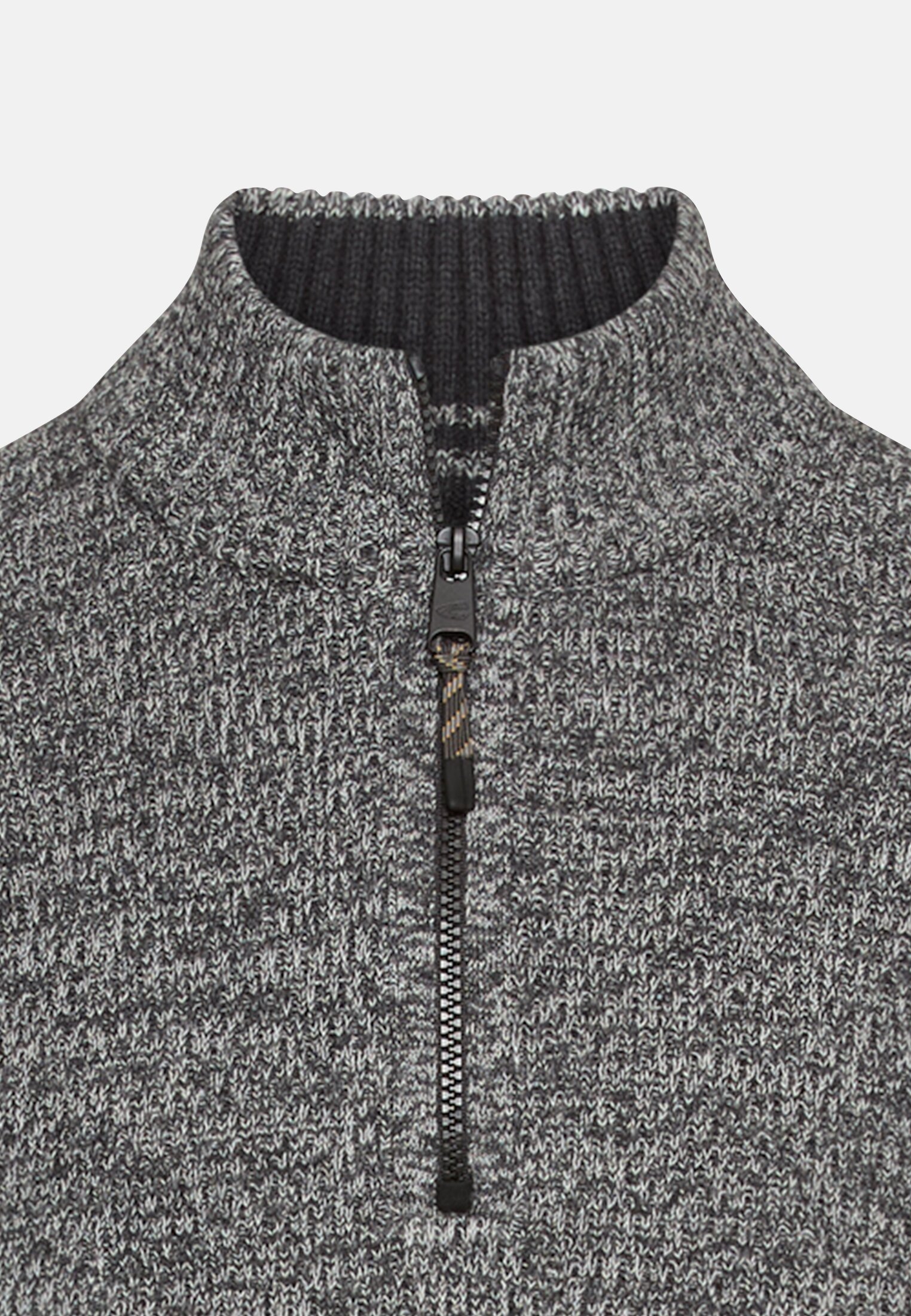 Men Knitted Troyer with marled texture Black front close