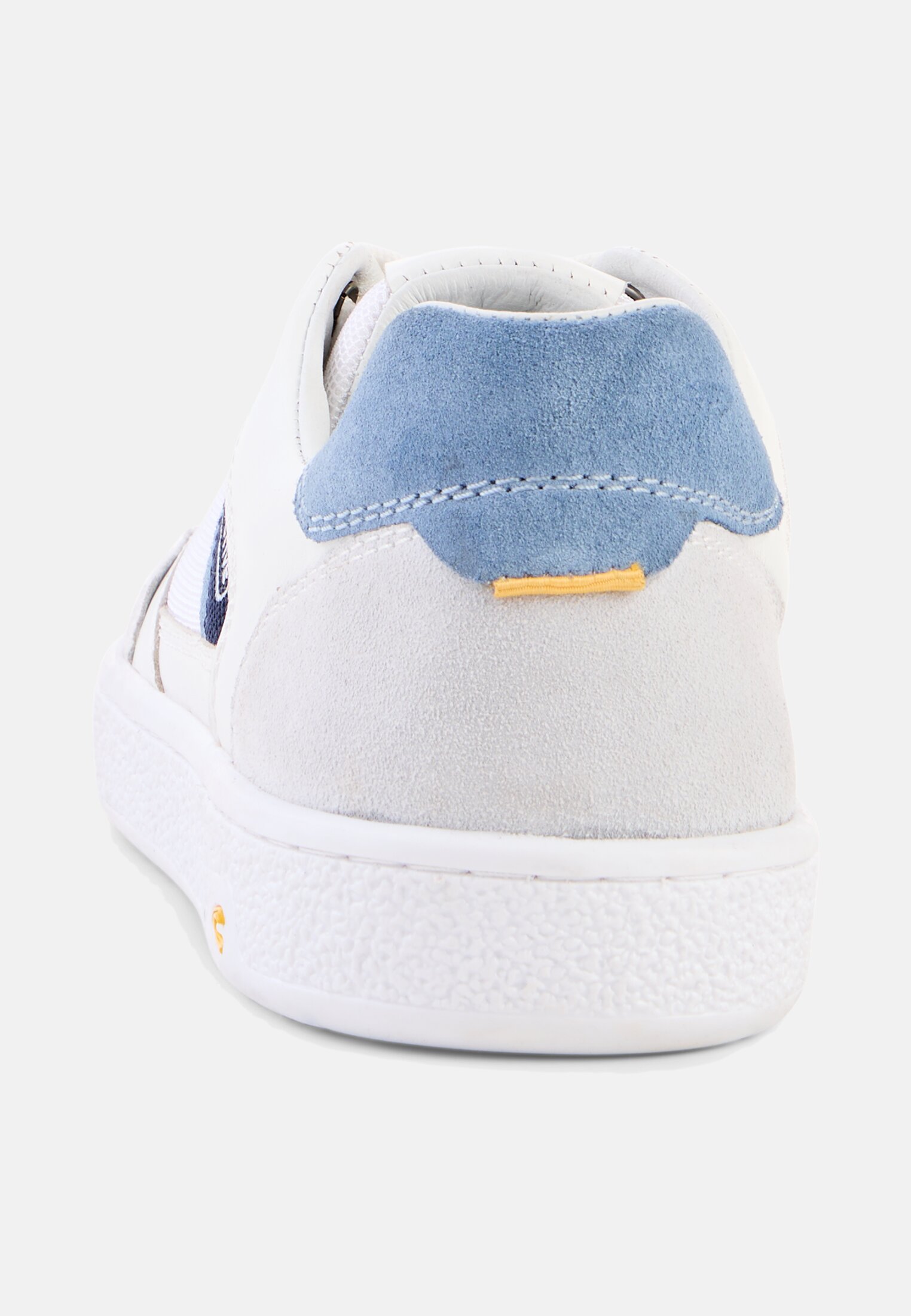 Men Sneaker made of leather mix with lacing White front close