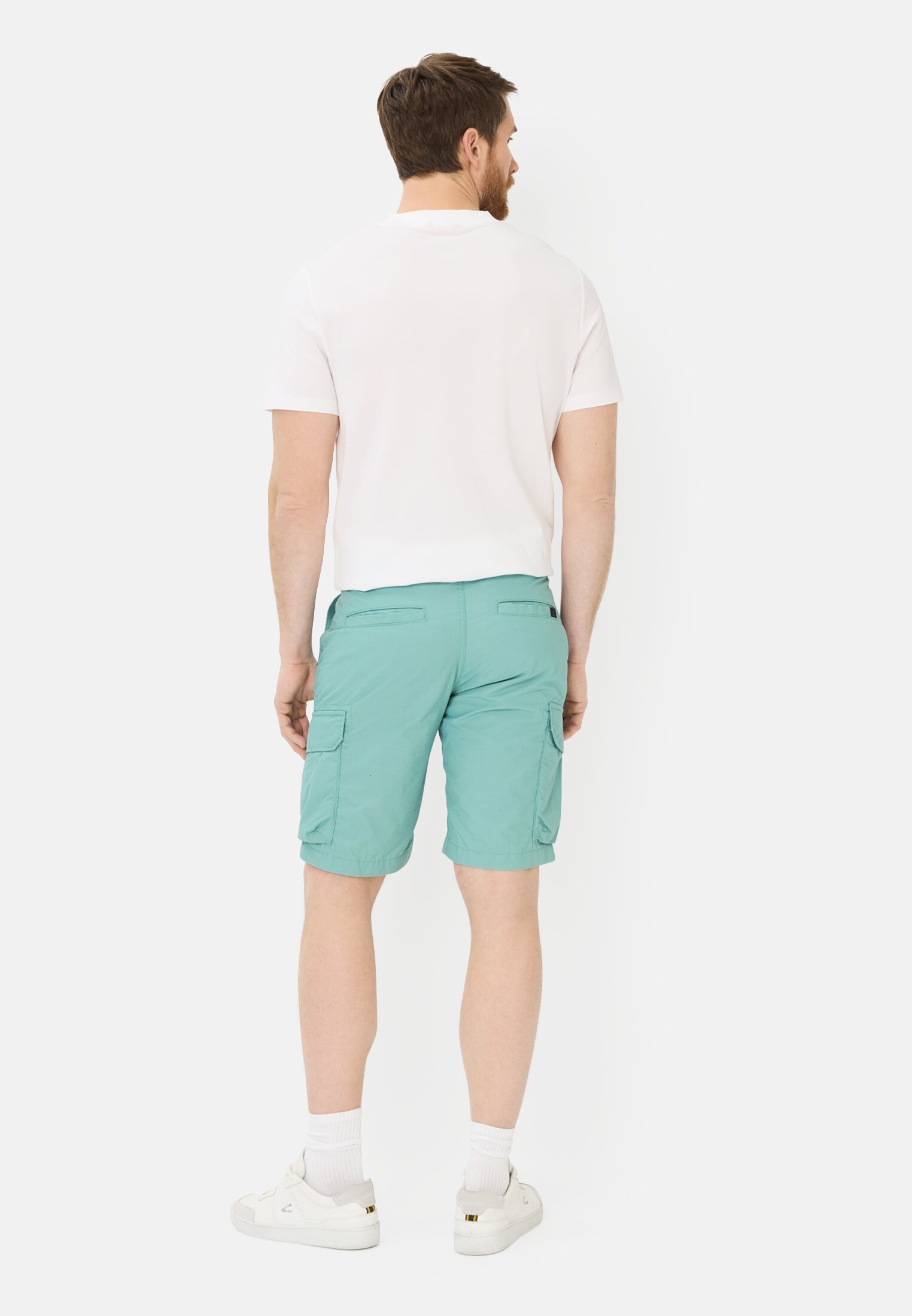 Herren Cargoshorts aus reiner Baumwolle Ozeangrün getragen hinten