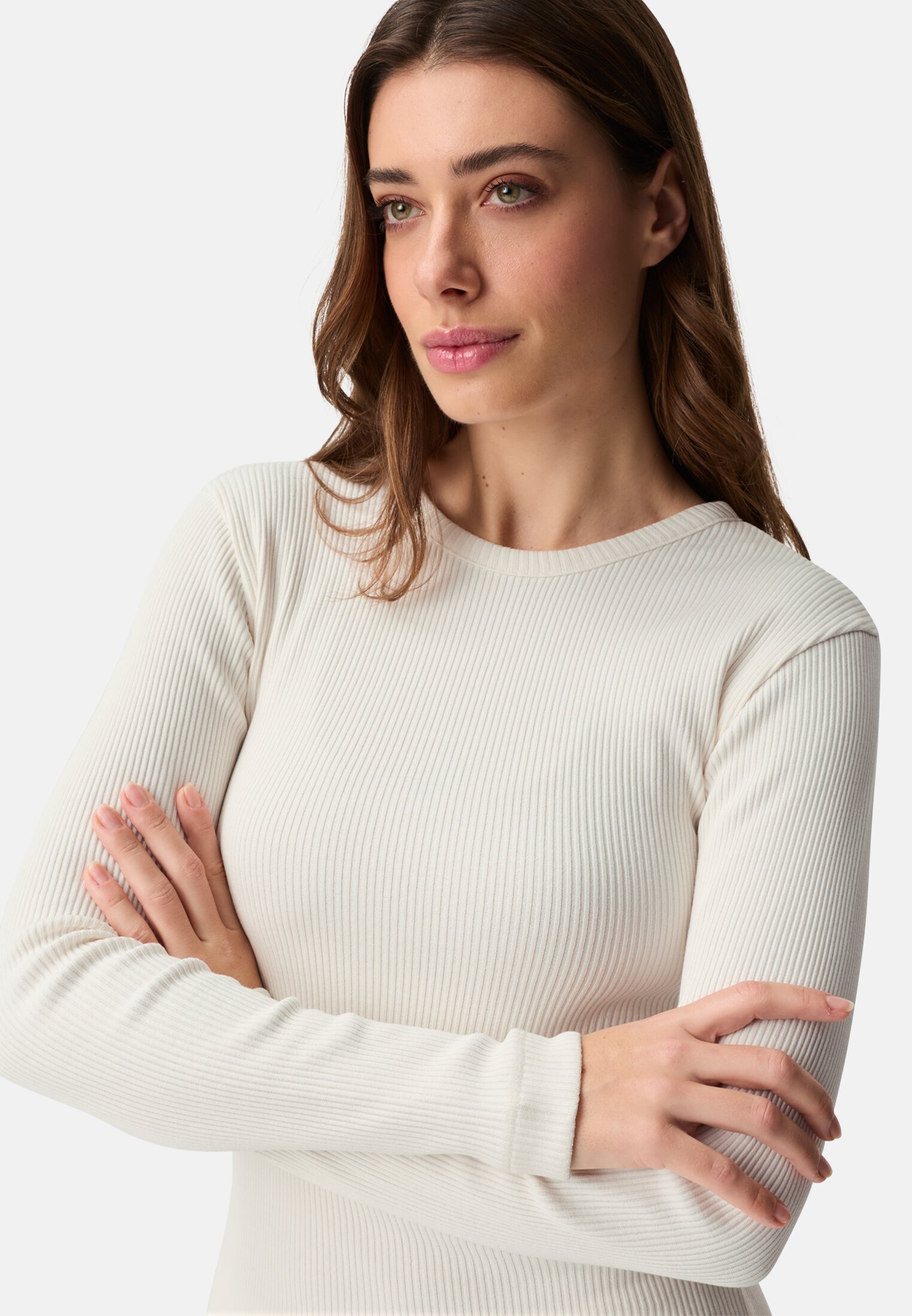 Vrouwen Longsleeve met ronde hals Melkwit gedragen detail dichtbij  