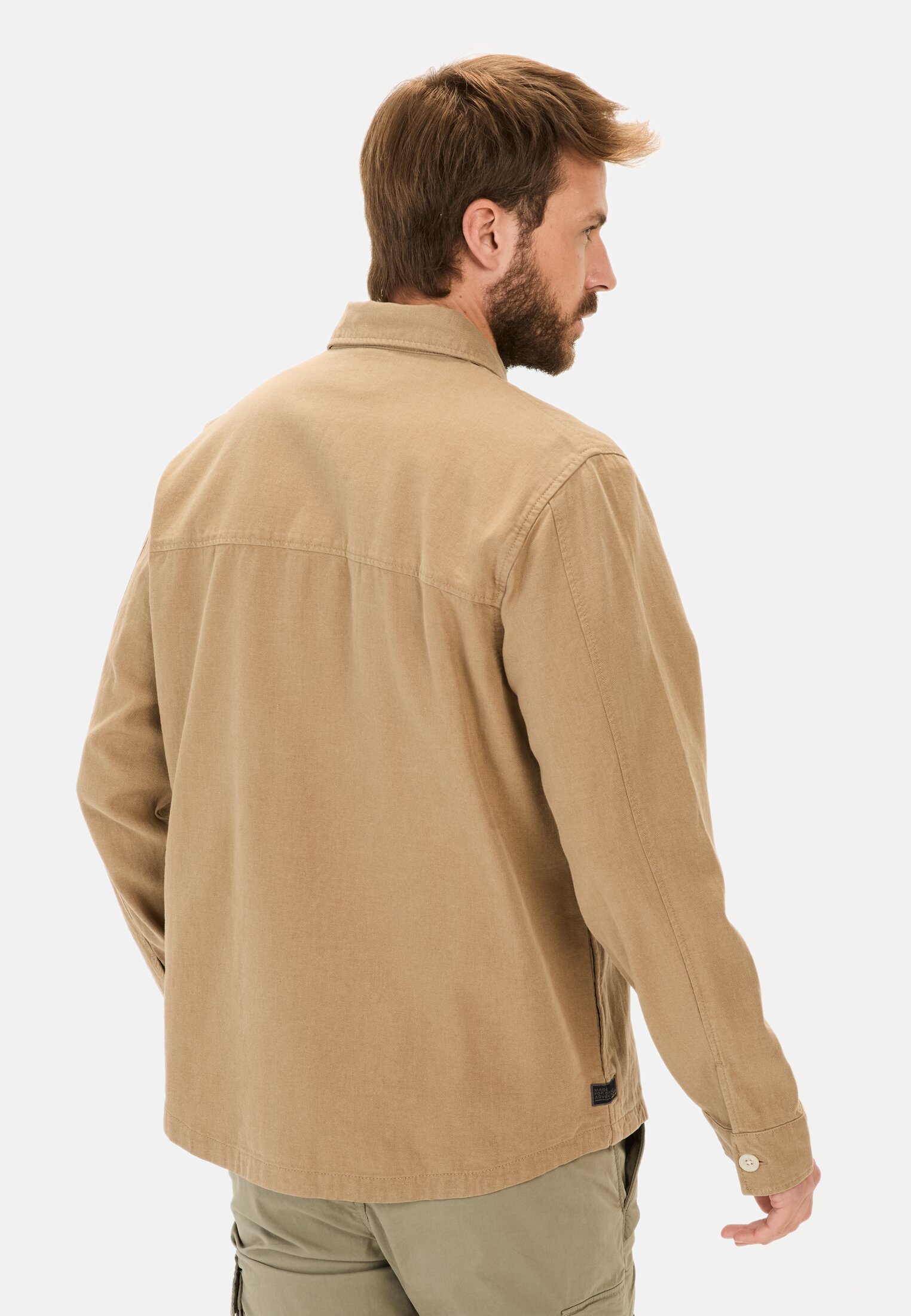 Men Overshirt made from a linen-cotton blend Brown worn back