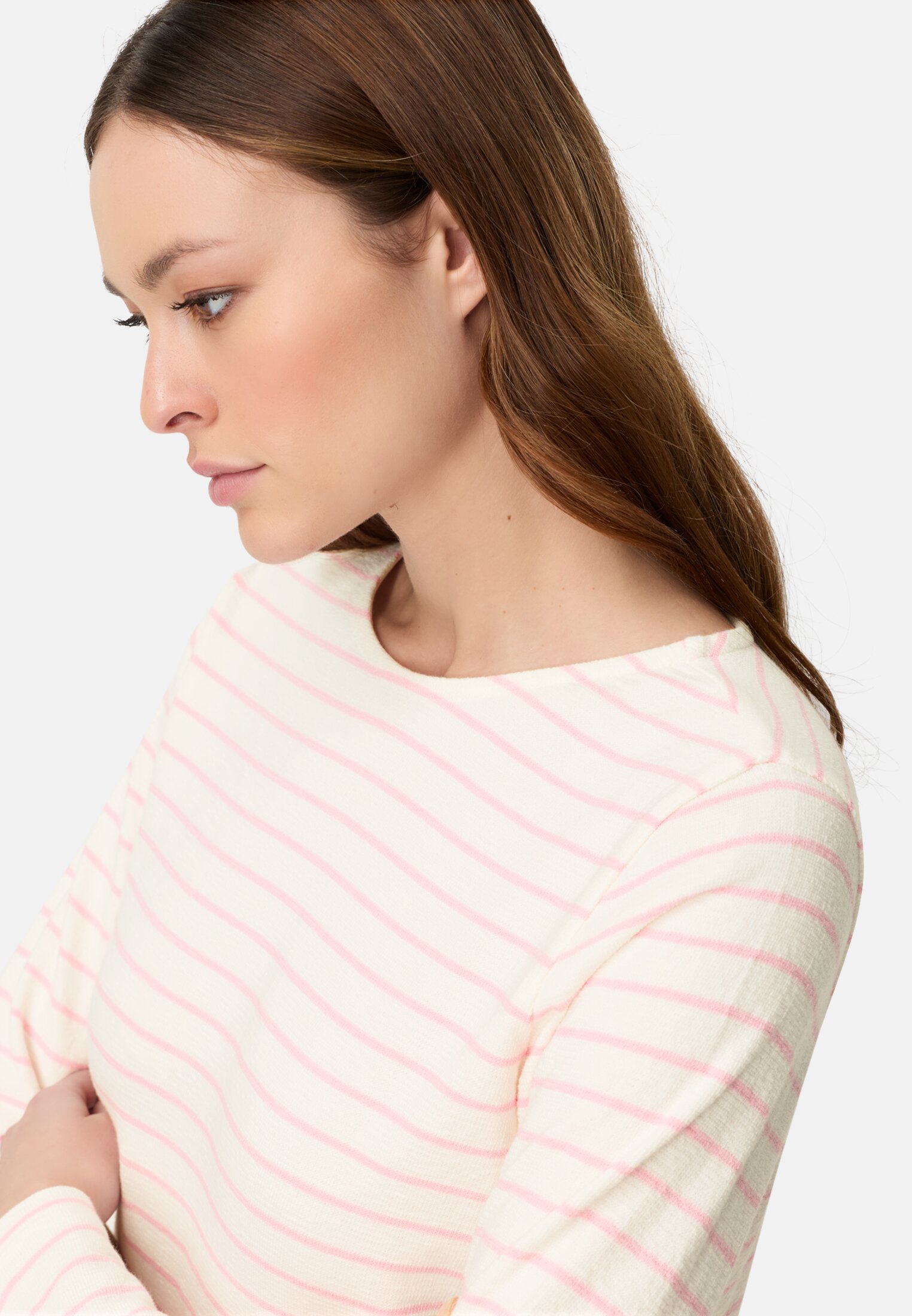 Women Long sleeve T-shirt made of pure cotton Pink worn detail close