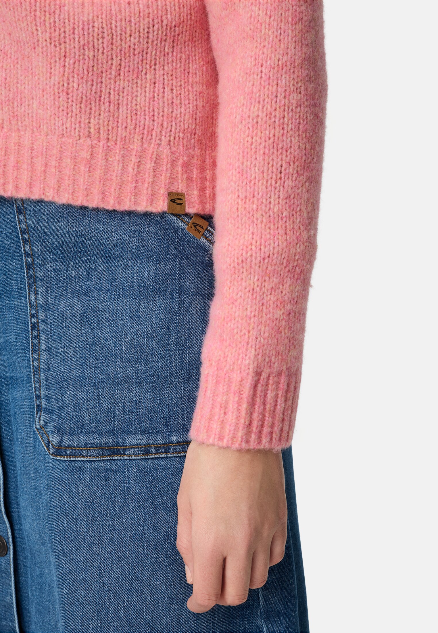 Women Cardigan with raglan sleeves and button closure Berry worn detail close