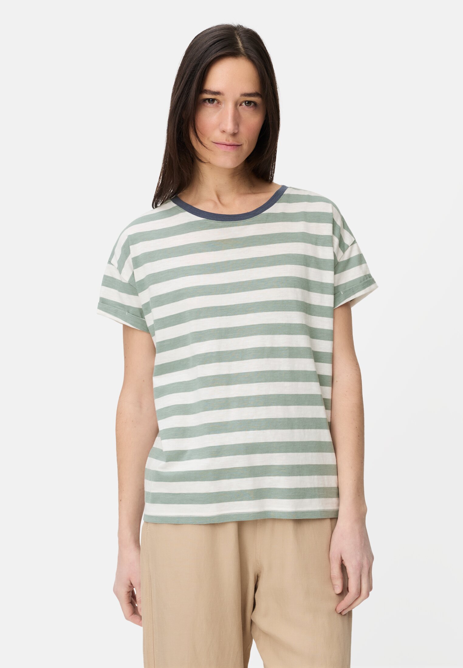 Damen T-Shirt aus reiner Baumwolle Jadeblau getragen vorn