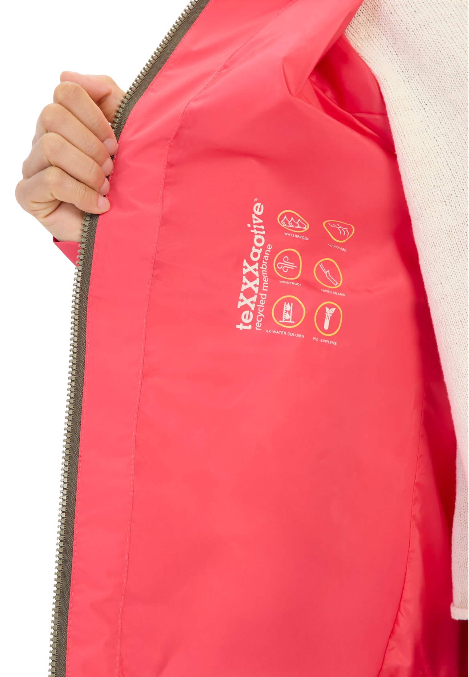 camelactive_Jacke_Teaberry_320204-5O64-59_M5 Women teXXXactive® functional jacket made of polyester Red worn detail close