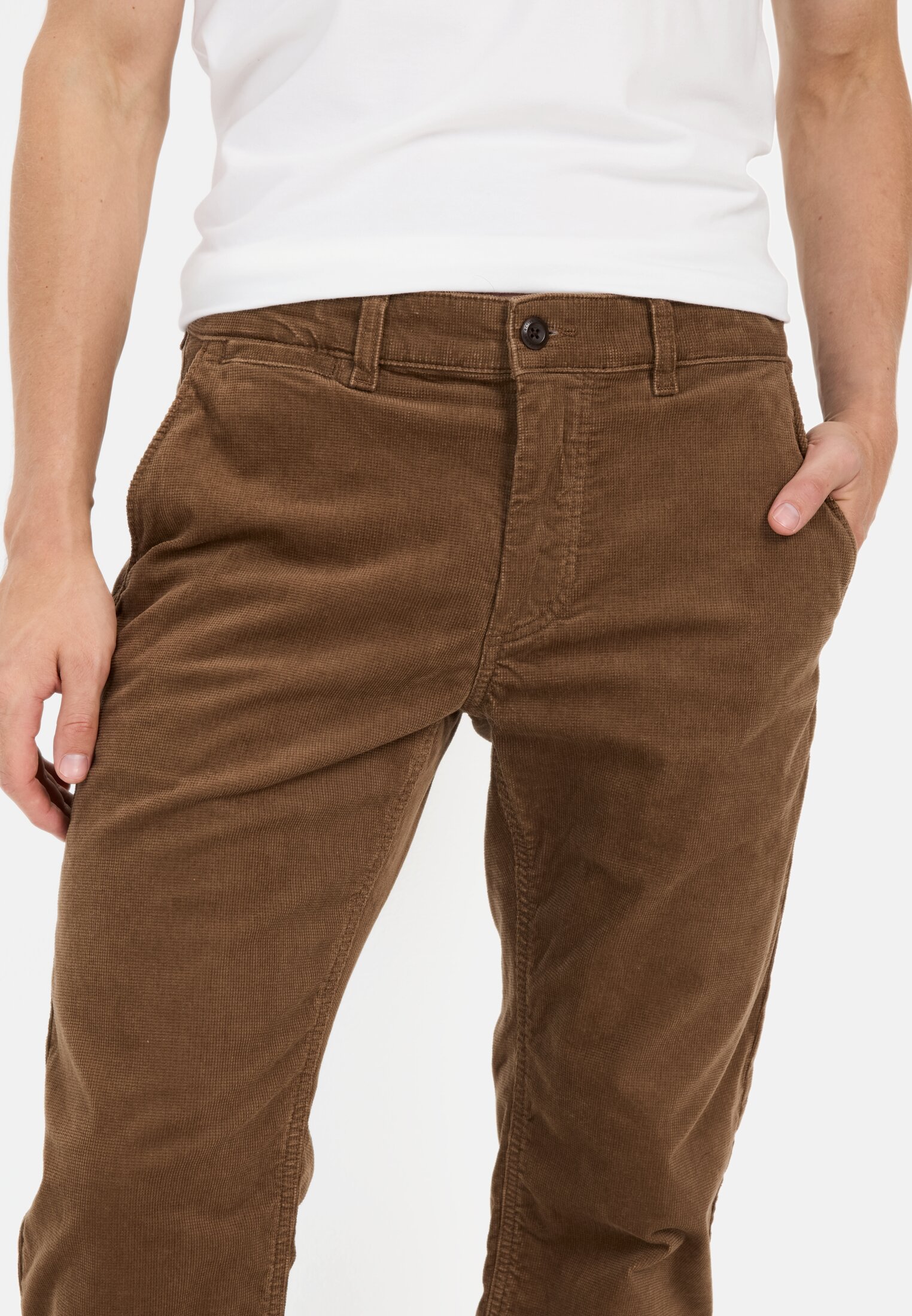 Men Relaxed fit corduroy chinos with thermal lining Brown