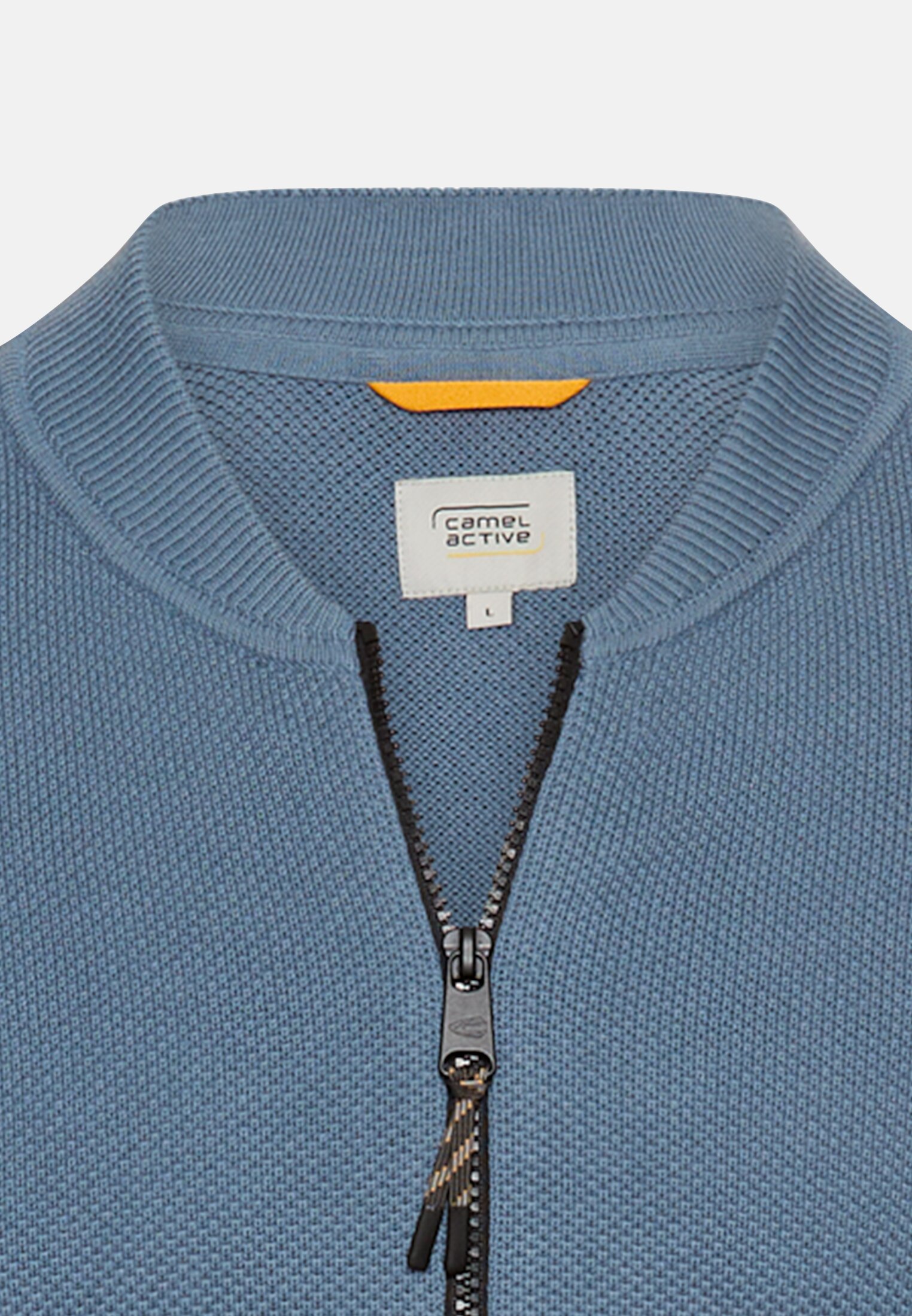 Herren Strickjacke im Bomberstil Steinblau vorne nah