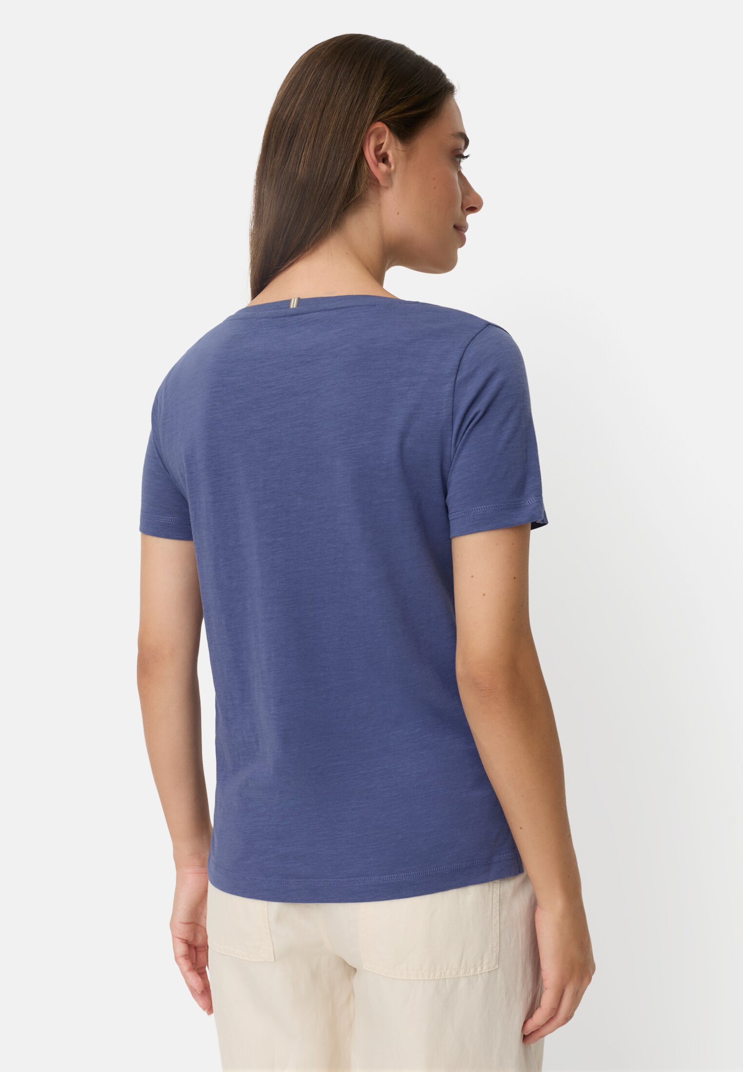 Damen T-Shirt aus 100% Baumwolle Ozeanblau getragen hinten