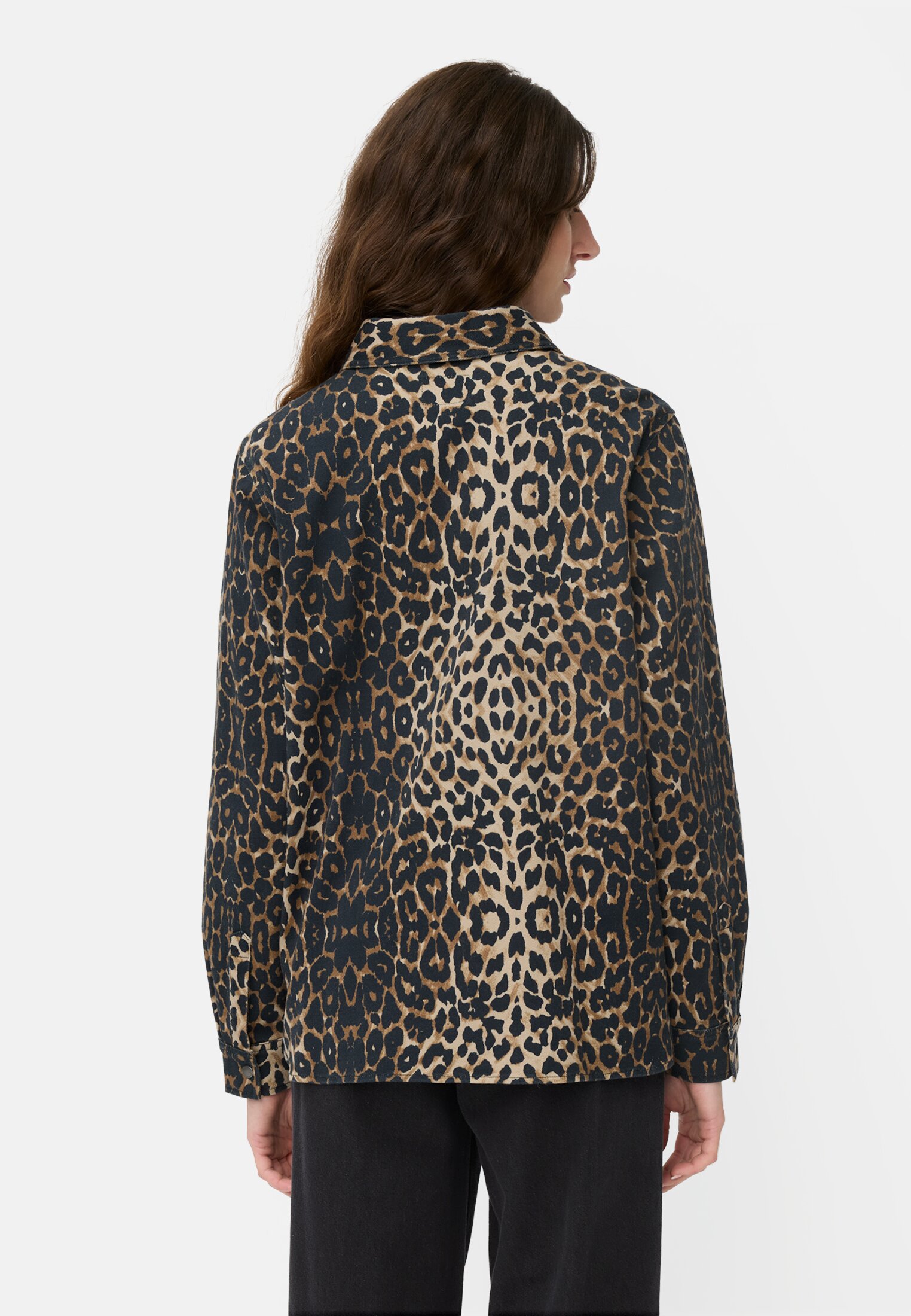 Women Long-sleeved blouse with leo print Leo worn back