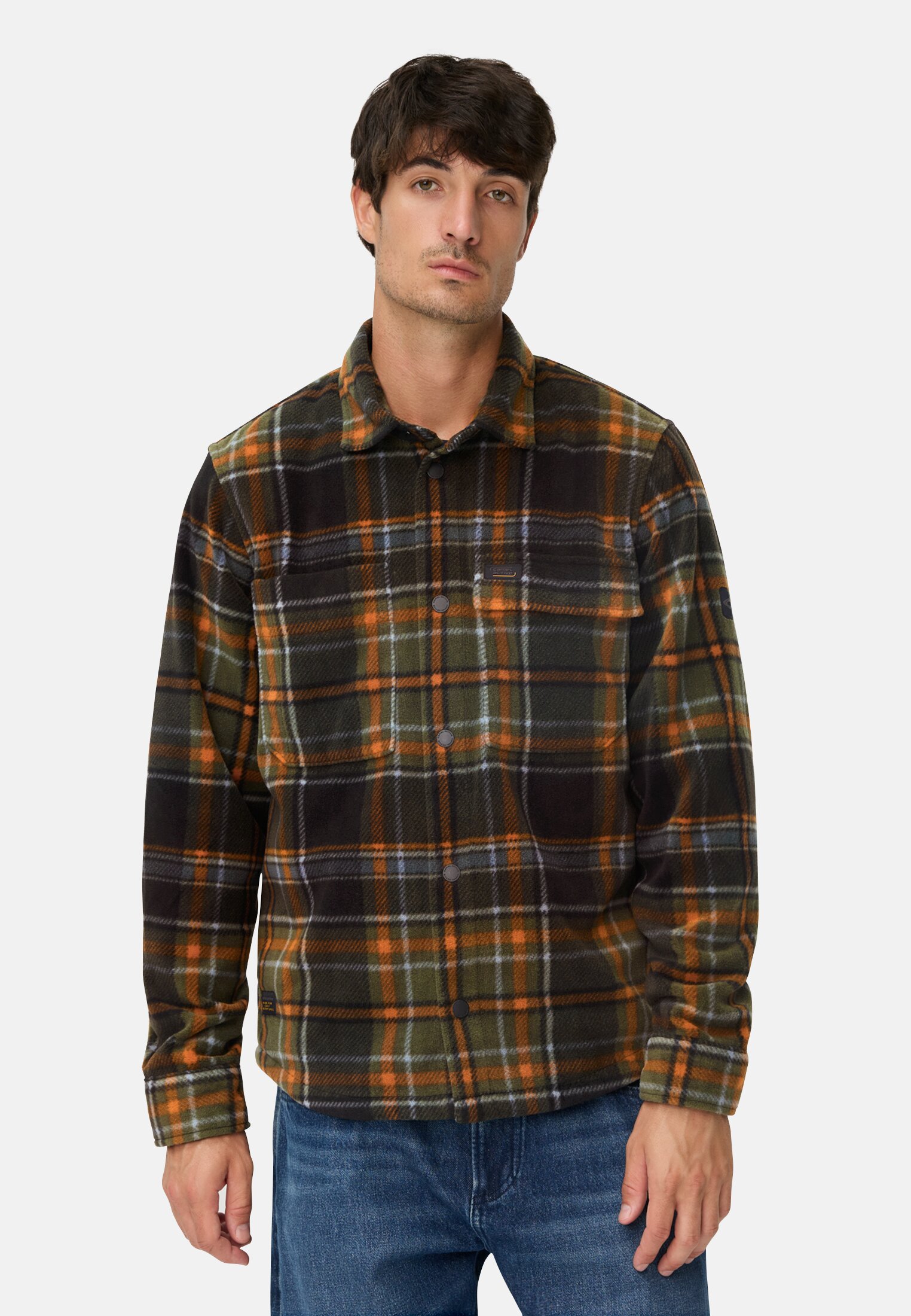 Herren Overshirt mit Seitentaschen Zimt getragen vorn