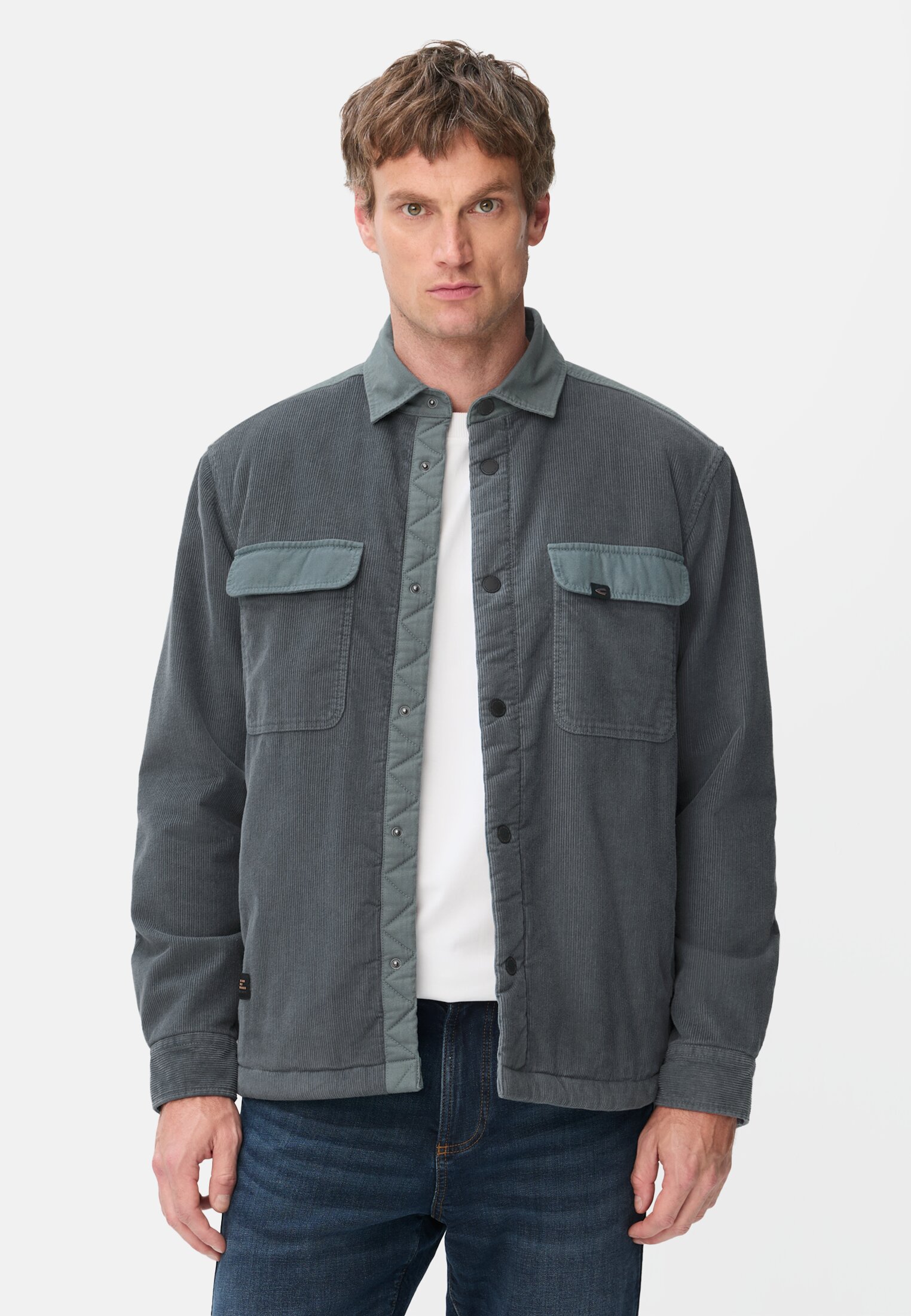 Herren Cord Overshirt mit Teddyfleece Tintenblau getragen vorn