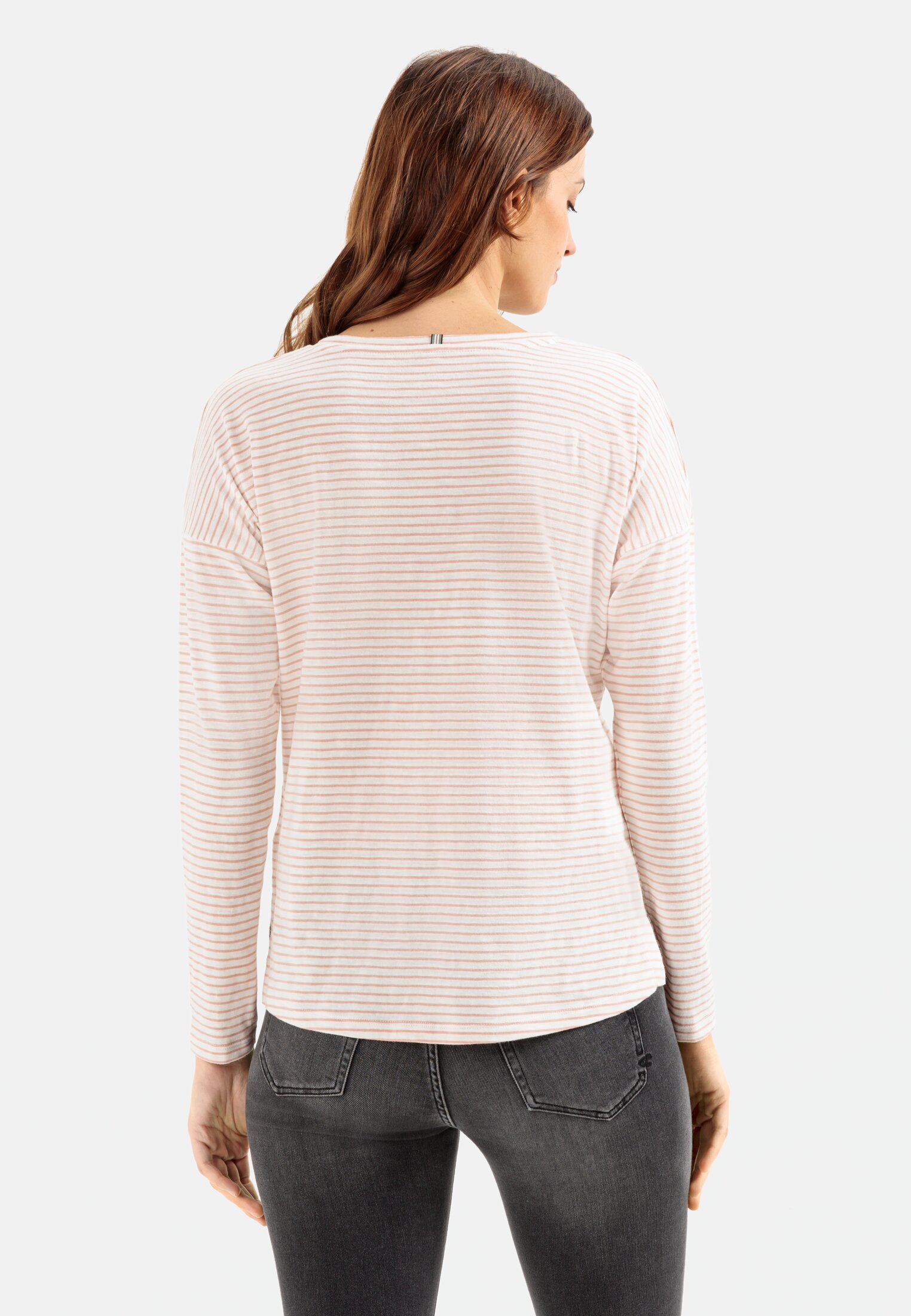 Damen Langarmshirt aus Organic Cotton Rosa getragen hinten