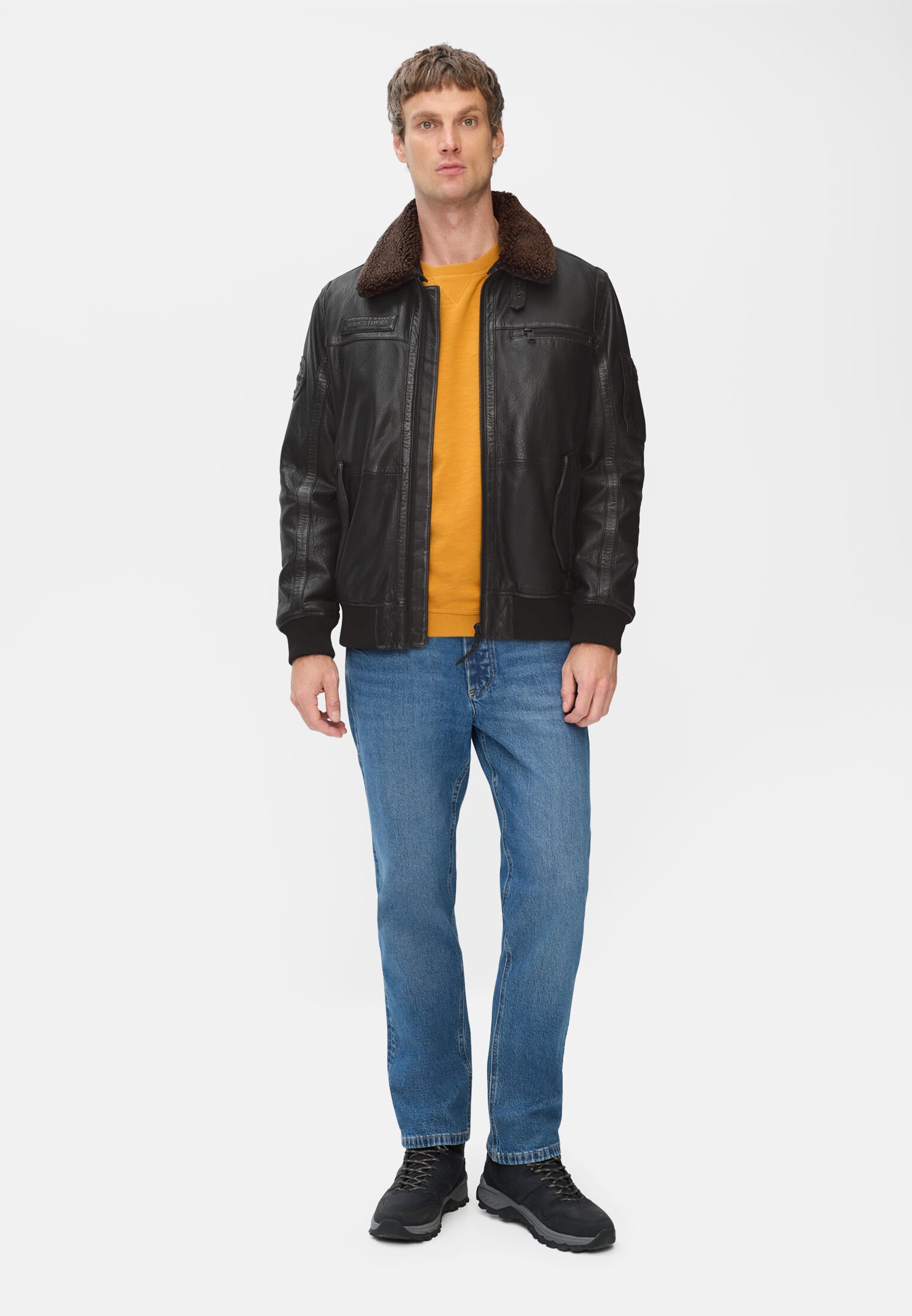 Herren Pilotenjacke im Wash Look mit abnehmbaren Teddykragen Asphalt getragen vorne Ganzkörper