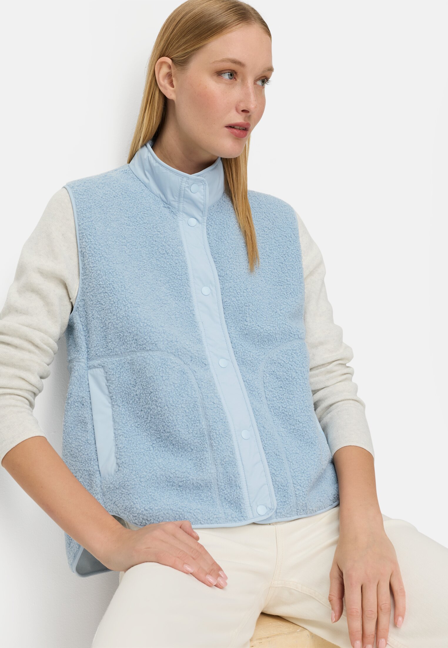 Vrouwen Teddyvest met opstaande kraag Lichtblauw gedragen emotional 