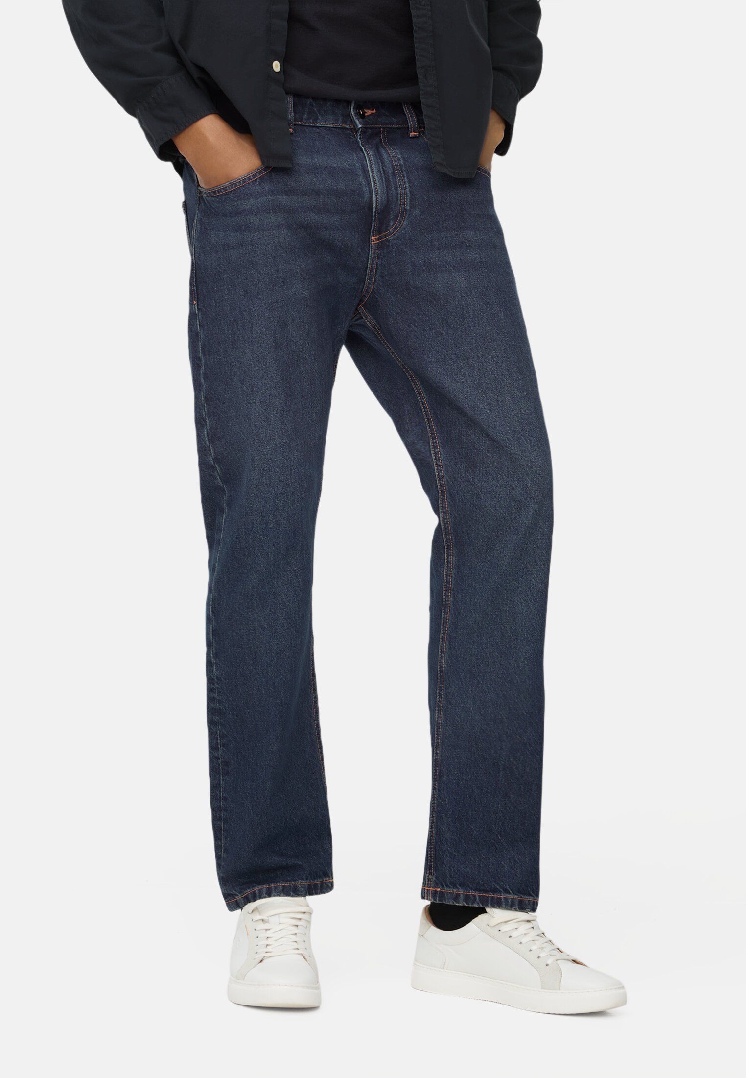 Heren 5-PKT Losse Fit Jeans gemaakt van puur katoen Donker blauw gedragen voor