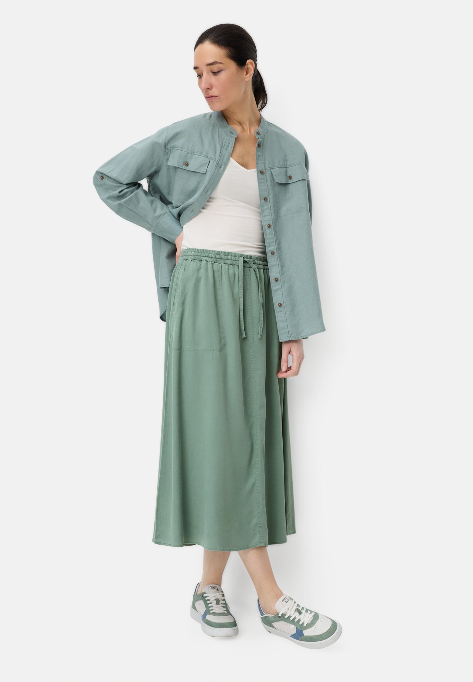 Women Skirt with drawstring Jade Blue worn emotional