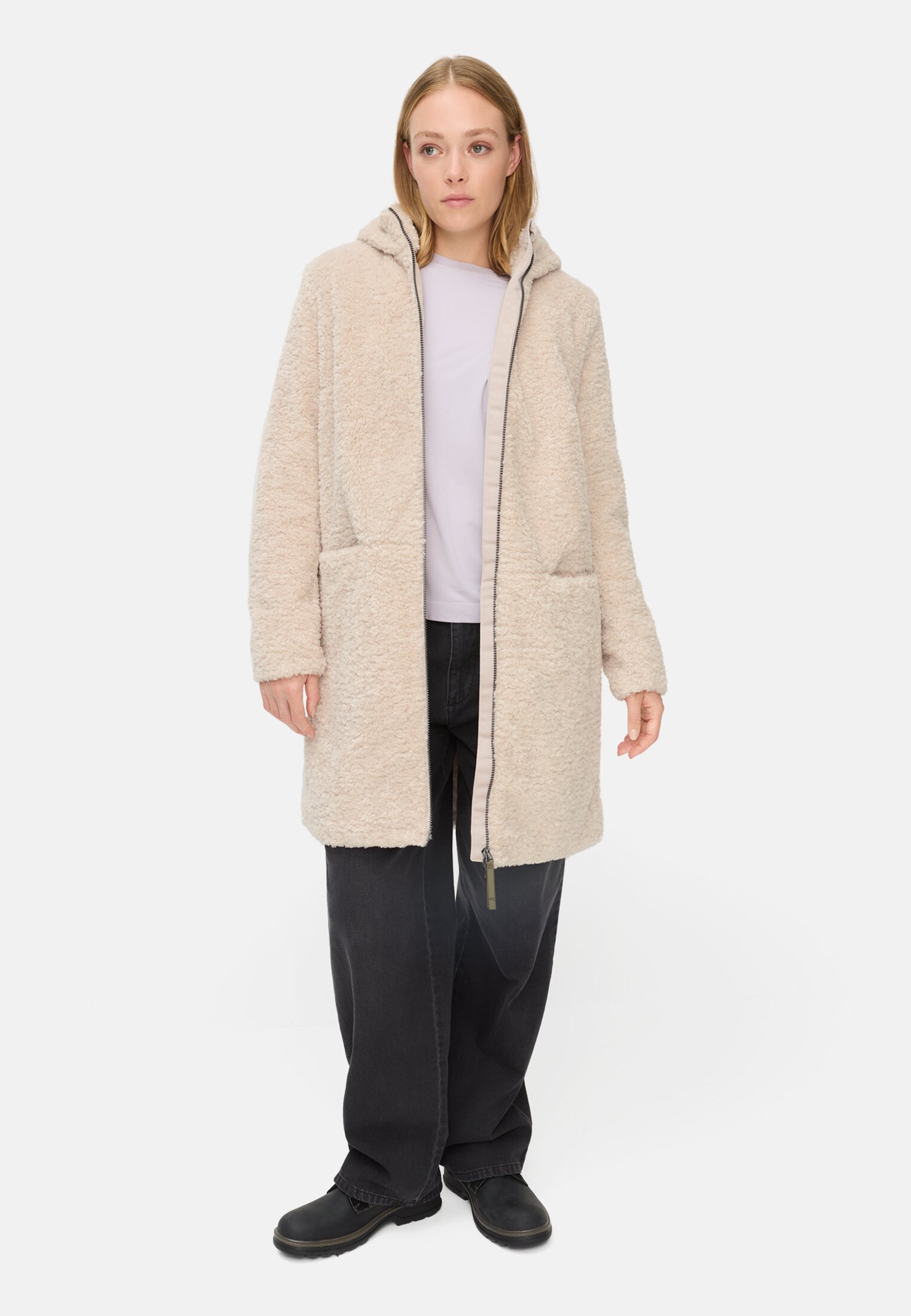 Damen Teddy Mantel mit Kapuze Mandel getragen vorne Ganzkörper