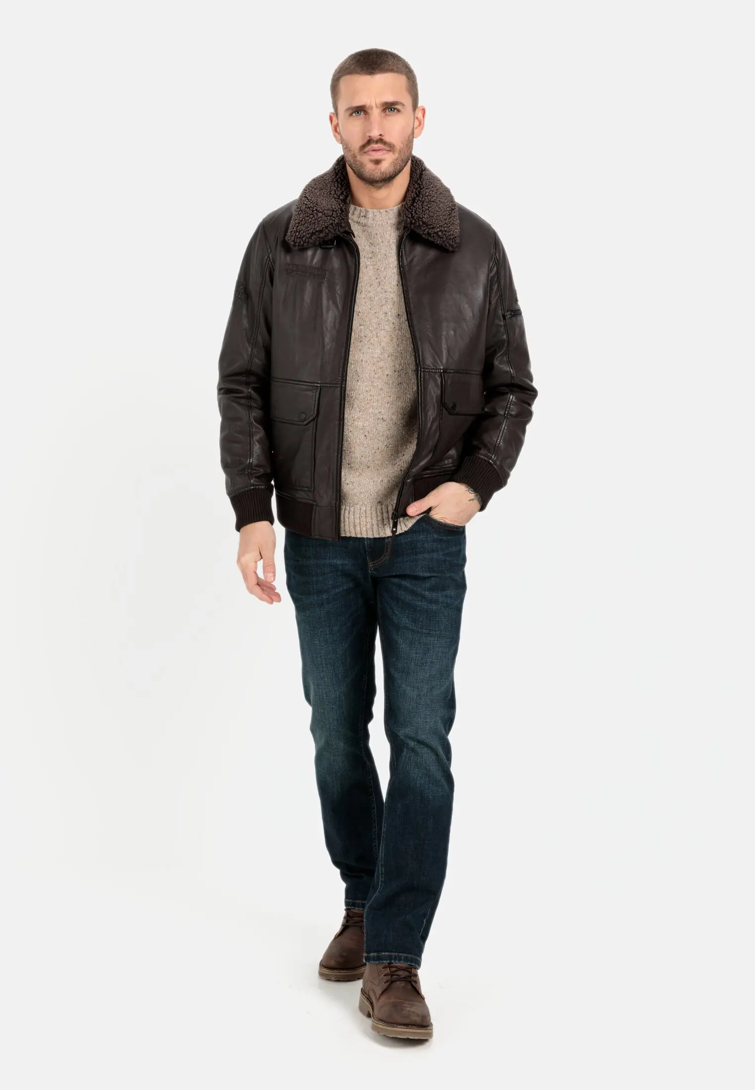 431100-2l23-27-m3-00.webp