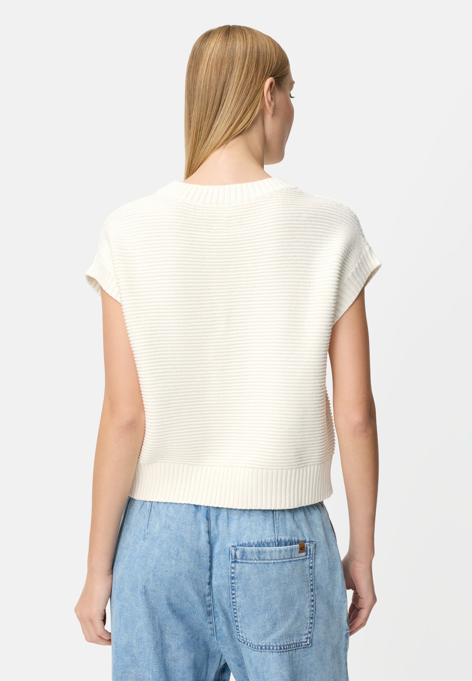 Vrouwen Gebreide trui van een katoenmix Melkwit gedragen achter