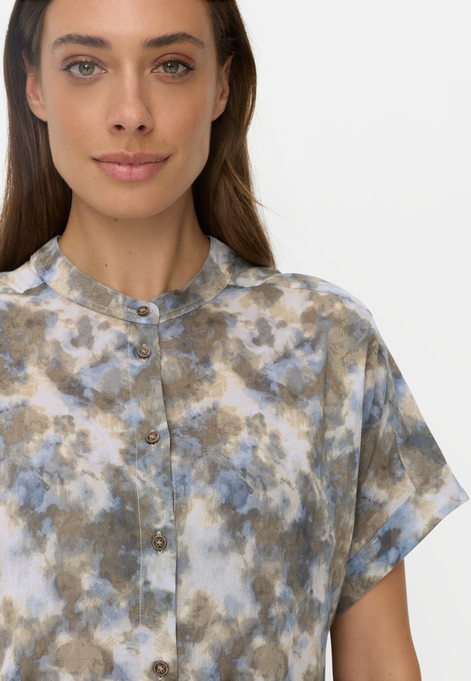 Women Cotton blouse with short sleeves Multicoloured worn detail close
