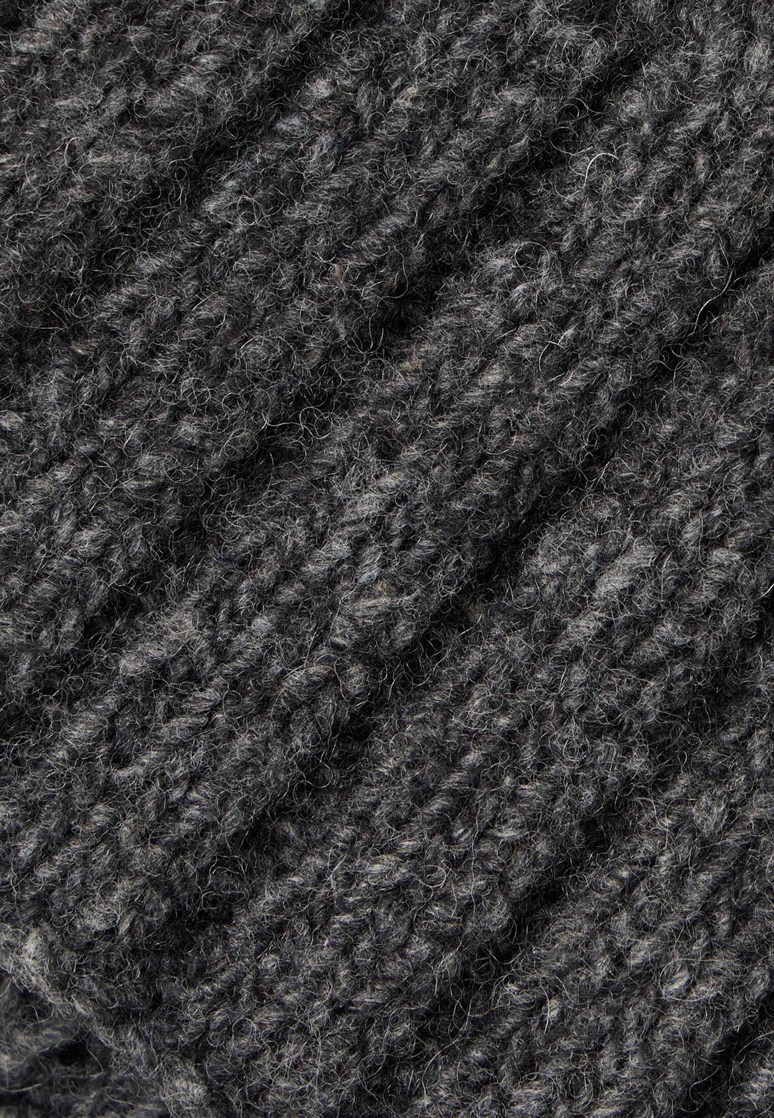 Men Warm knit hat with cuff Graphite grey frontal top