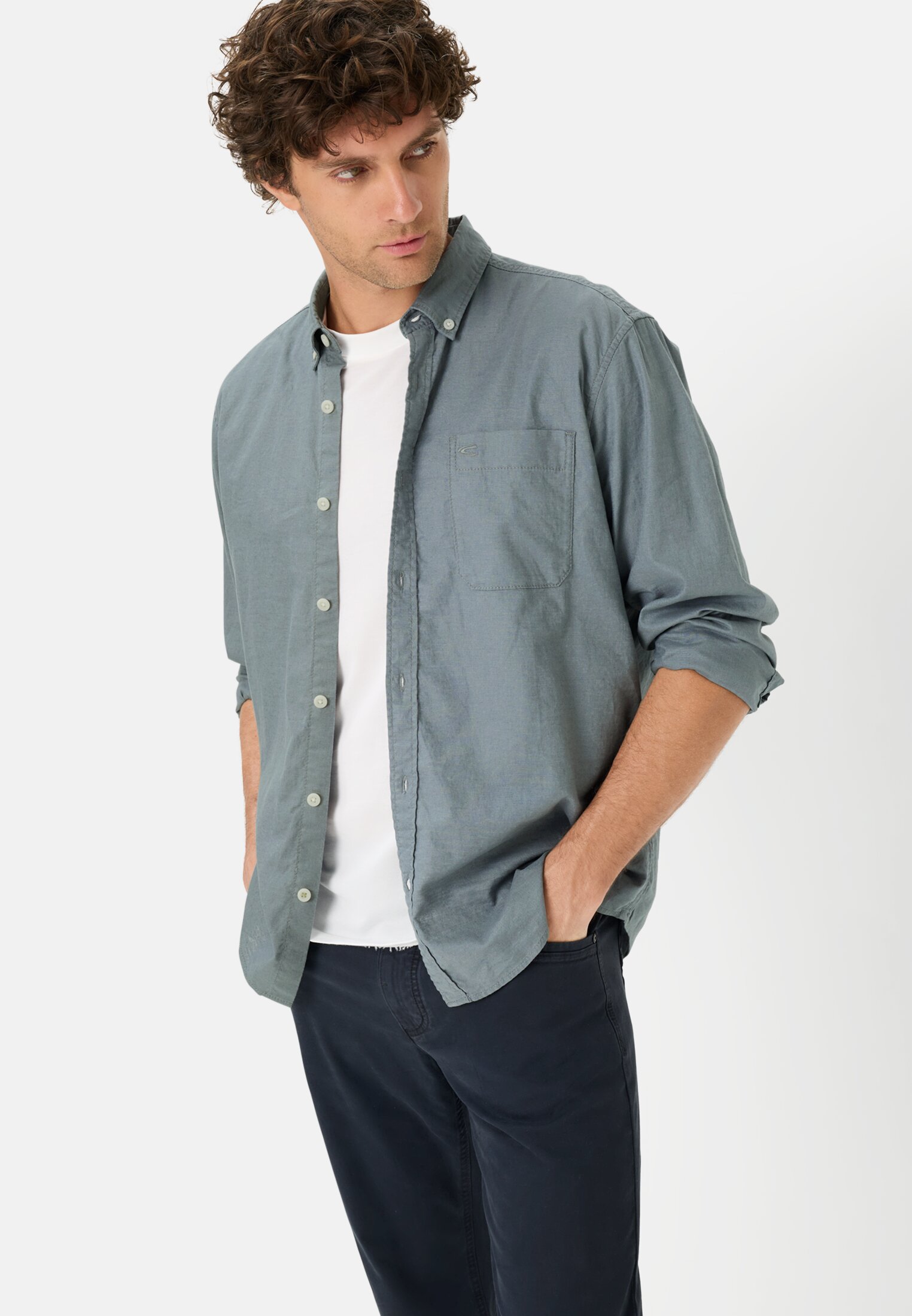 Heren Linnen-katoen mix shirt met lange mouwen Stormblauw gedragen emotional 