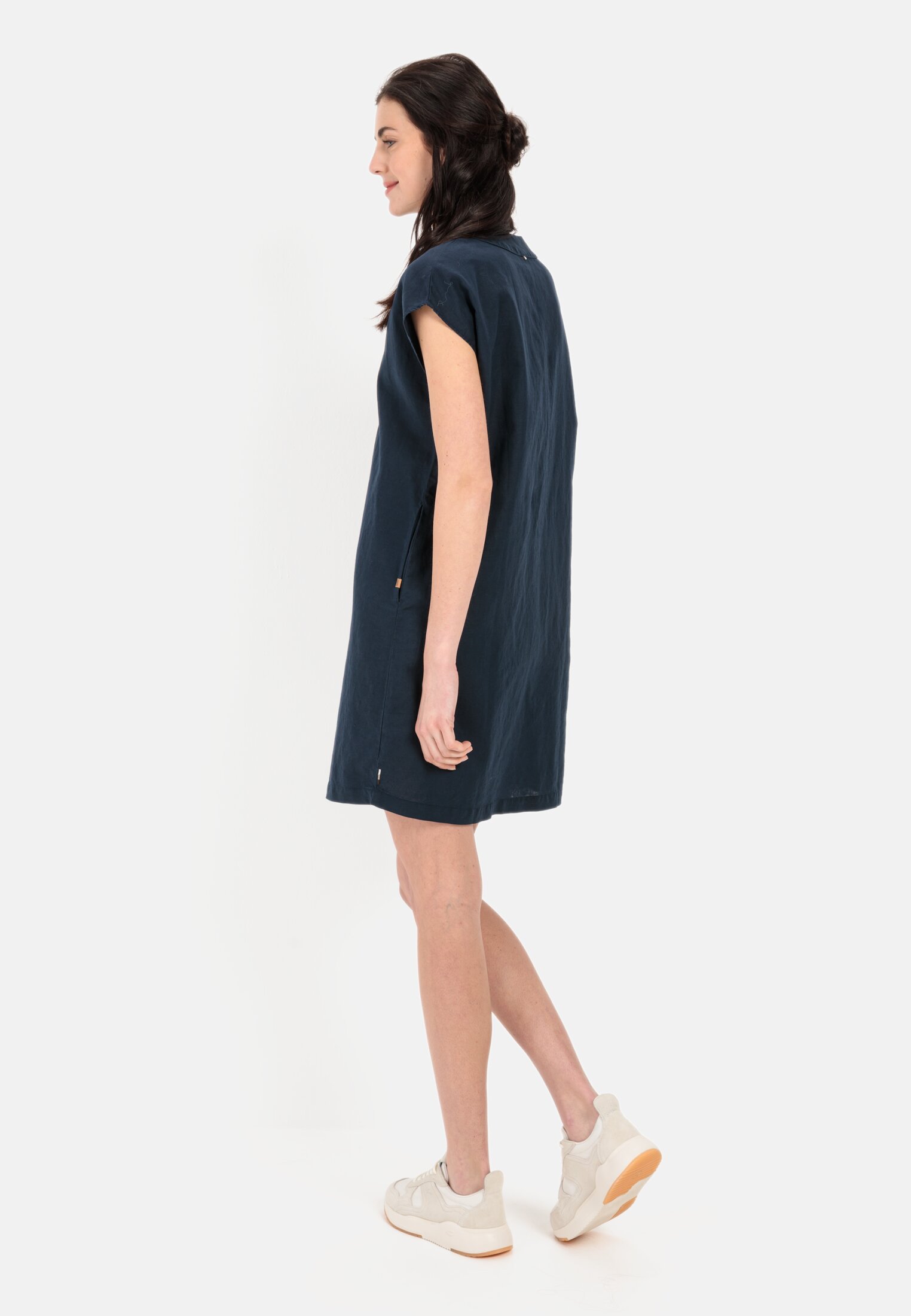 Women Slip dress in a summery linen blend Blue worn back