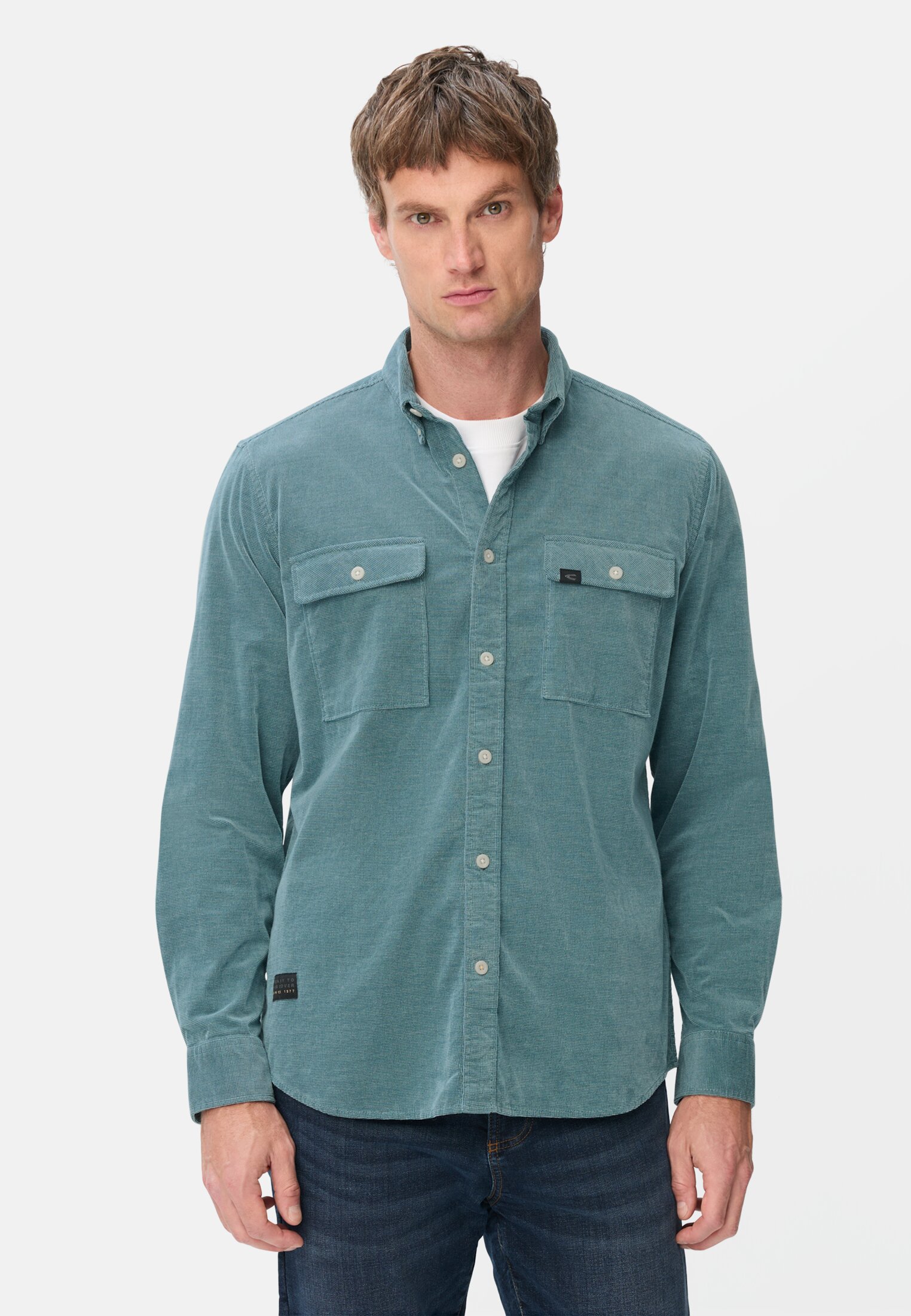 Men Corduroy shirt with 2-way stretch Tidal Blue worn front
