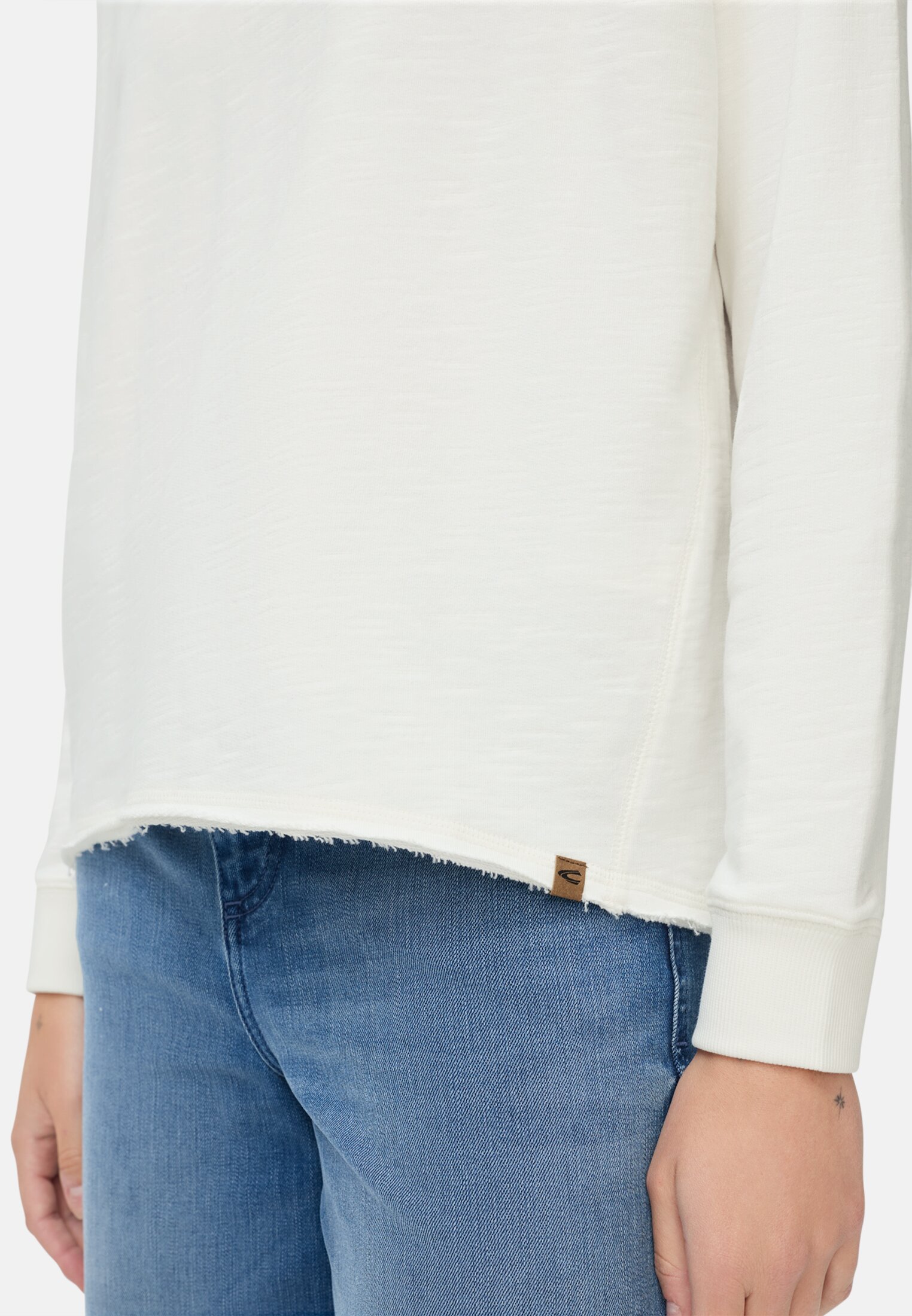 Women Sweatshirt with raglan sleeves Milk white worn detail close