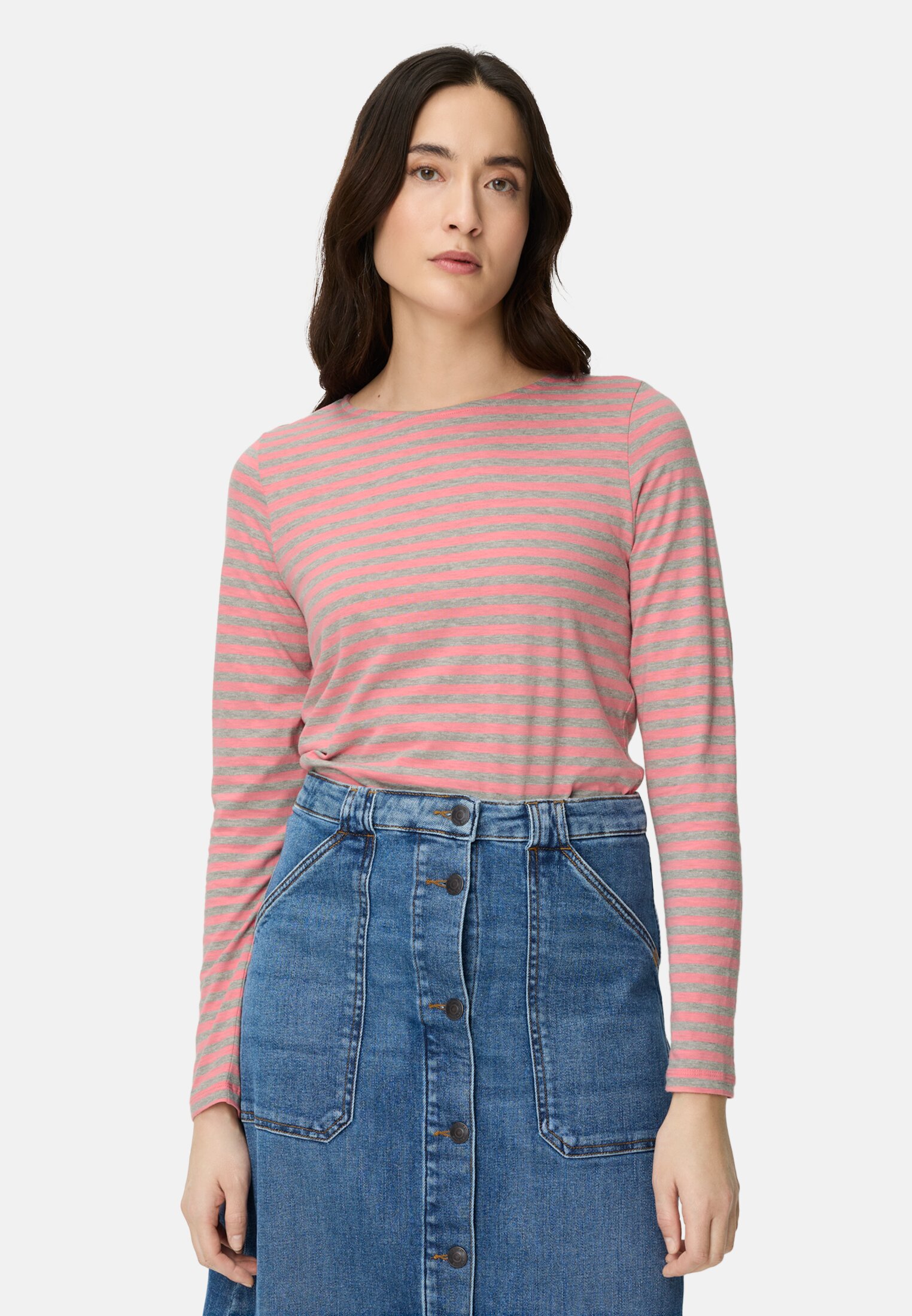 Damen Langarmshirt aus reiner Baumwolle Pink getragen vorn