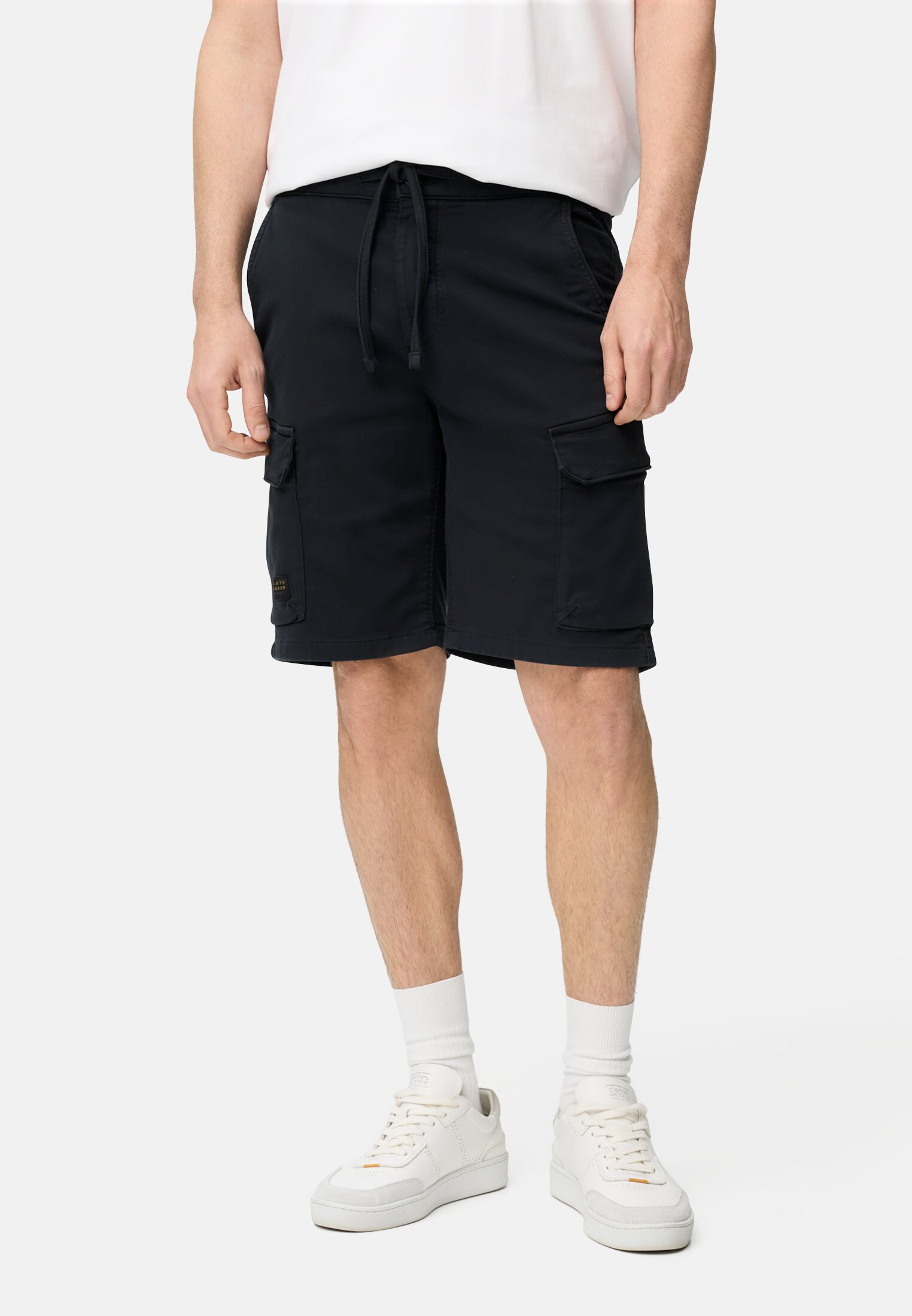 Heren fleXXXactive® shorts met trekkoord Donkerblauw gedragen voor