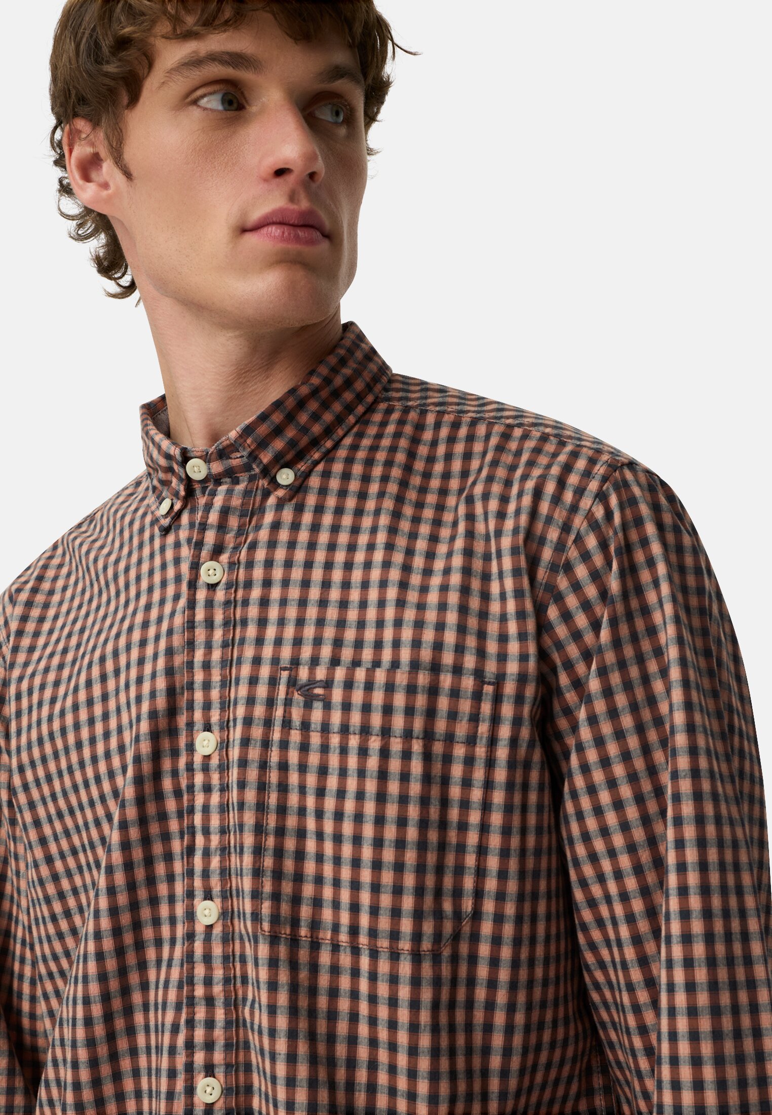 Men Long-sleeved shirt with button-down collar and chest pocket Cinnamon worn detail close