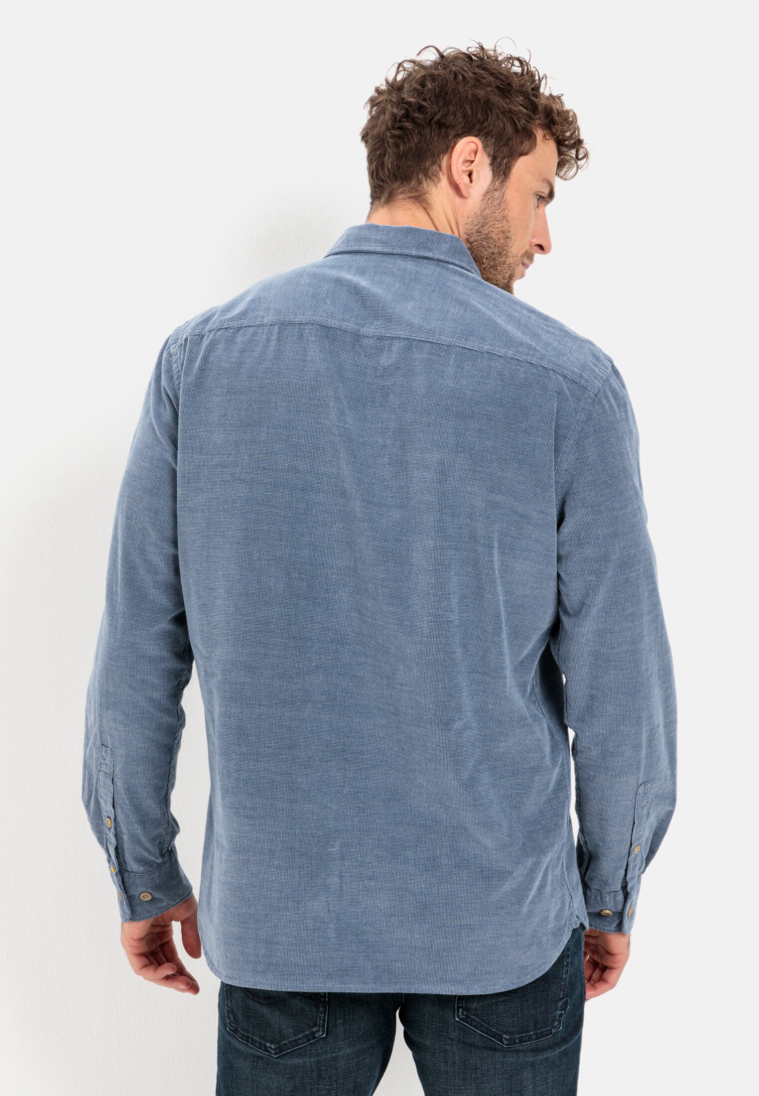 Men Long sleeve shirt in broken corduroy Blue worn back