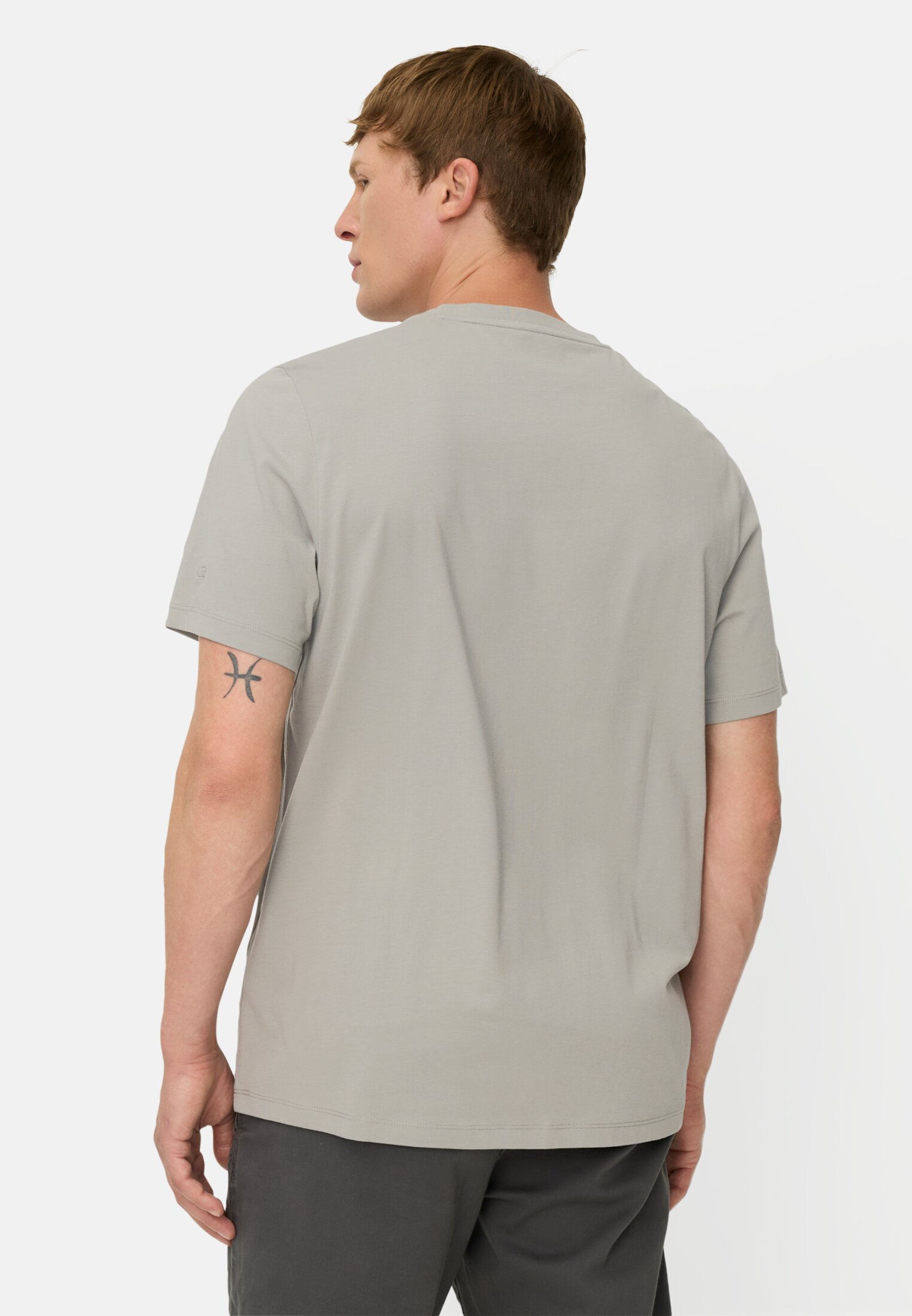 Men T-shirt with logo print made of organic cotton Grey worn back