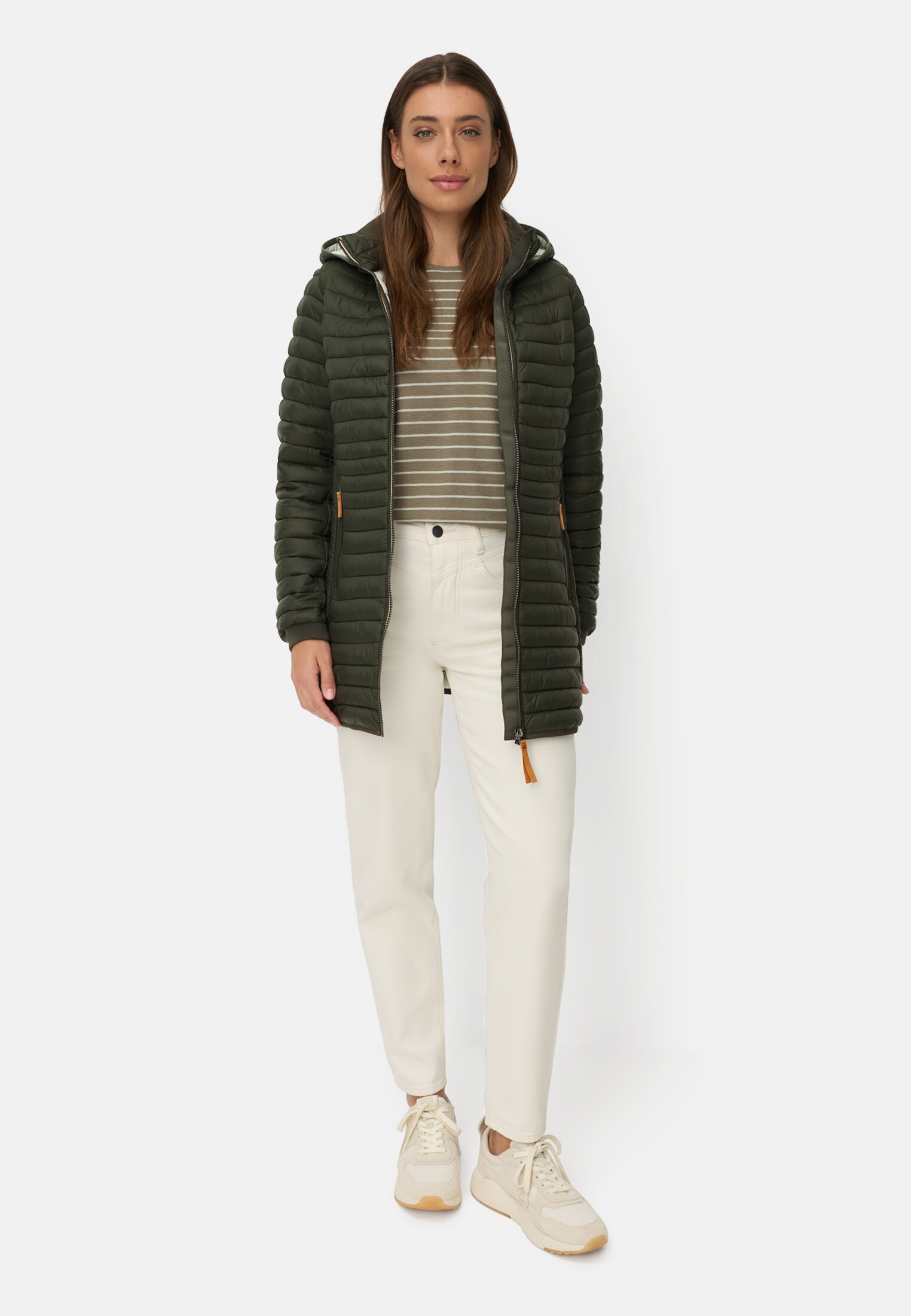 Women Water-repellent quilted jacket with zip pockets Forest Green worn front full body