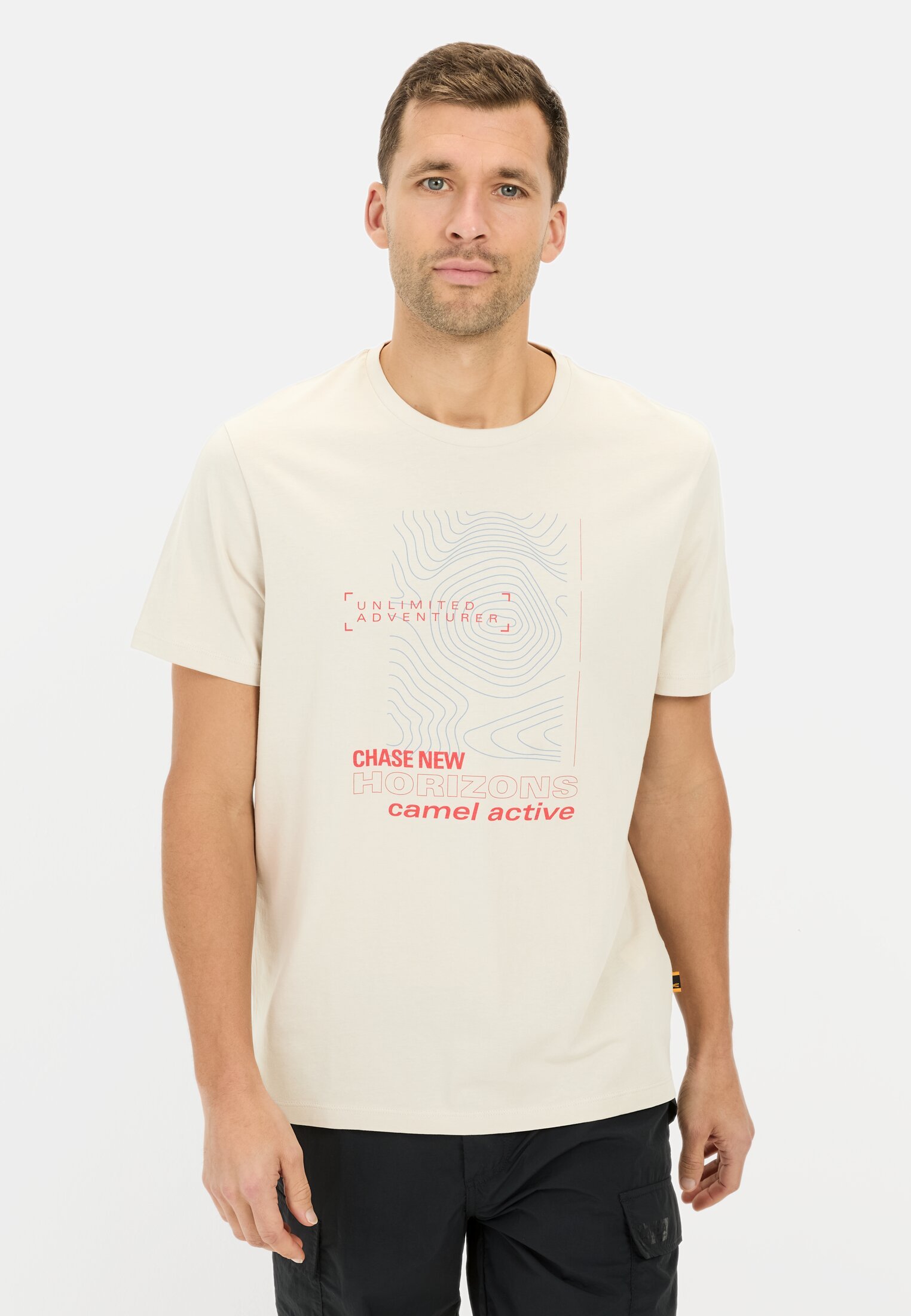 Men T-shirt made from organic cotton Beige worn front